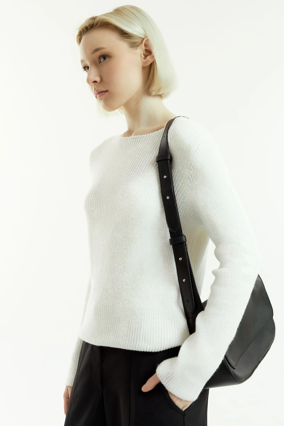 Джемпер белый для женщин 43165-4 60