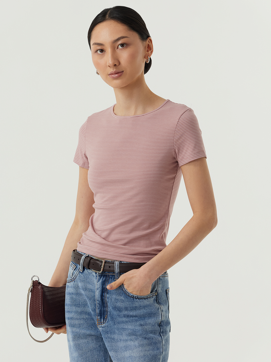 Футболка бело-розовая полоска для женщин 48278-51 67