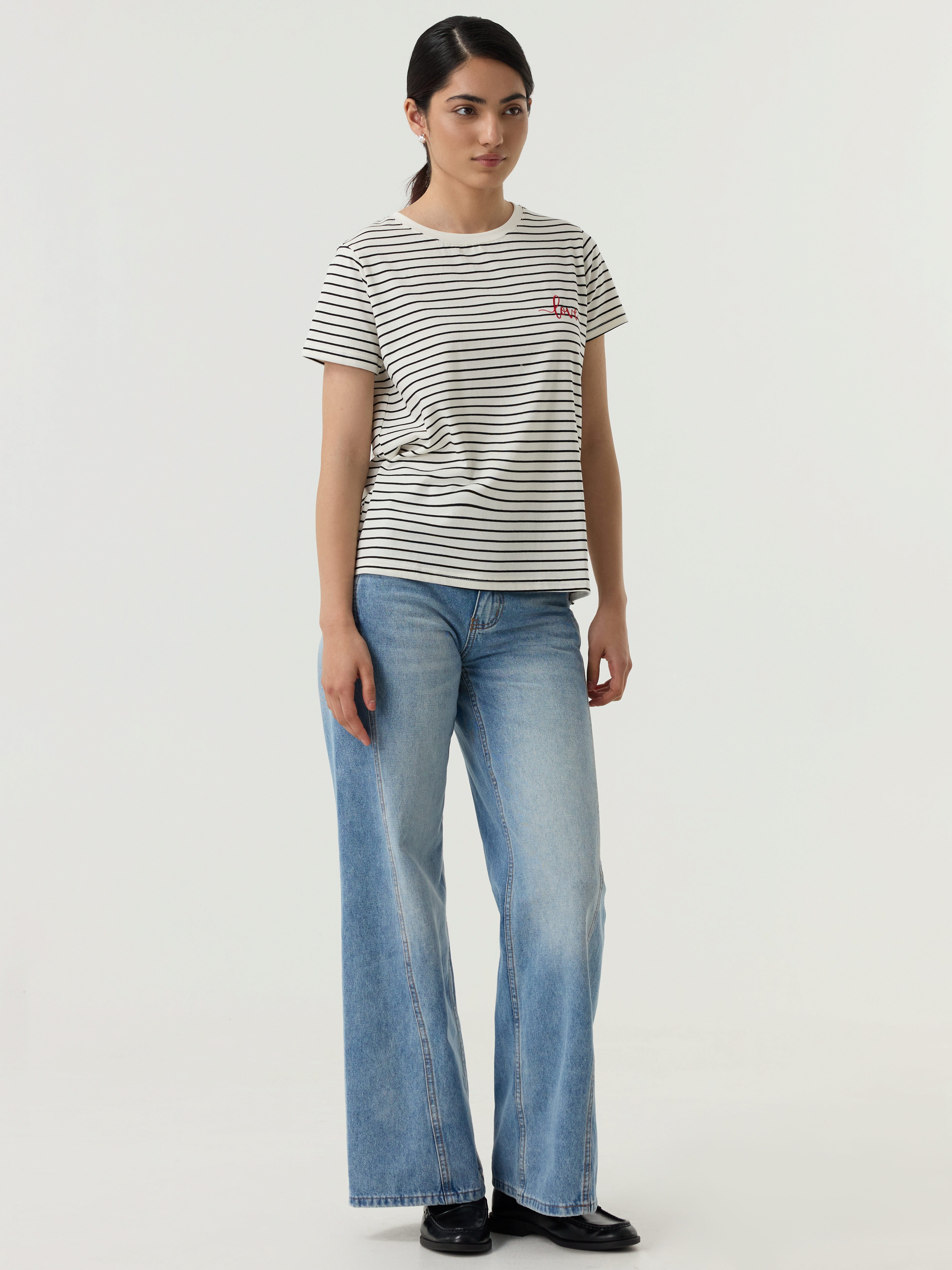 Футболка бело-черная полоска для женщин 48279-46 67