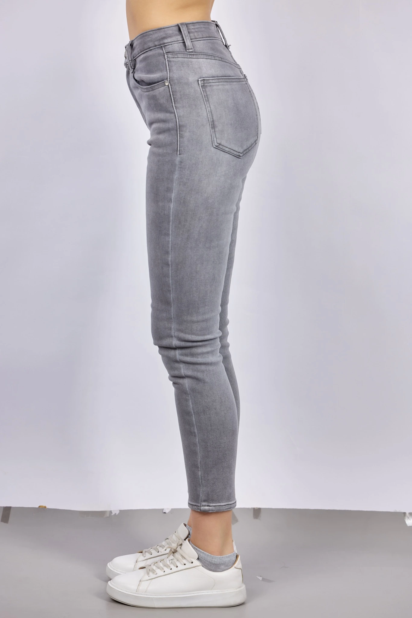 Джинсы серый для женщин 43245-61 74