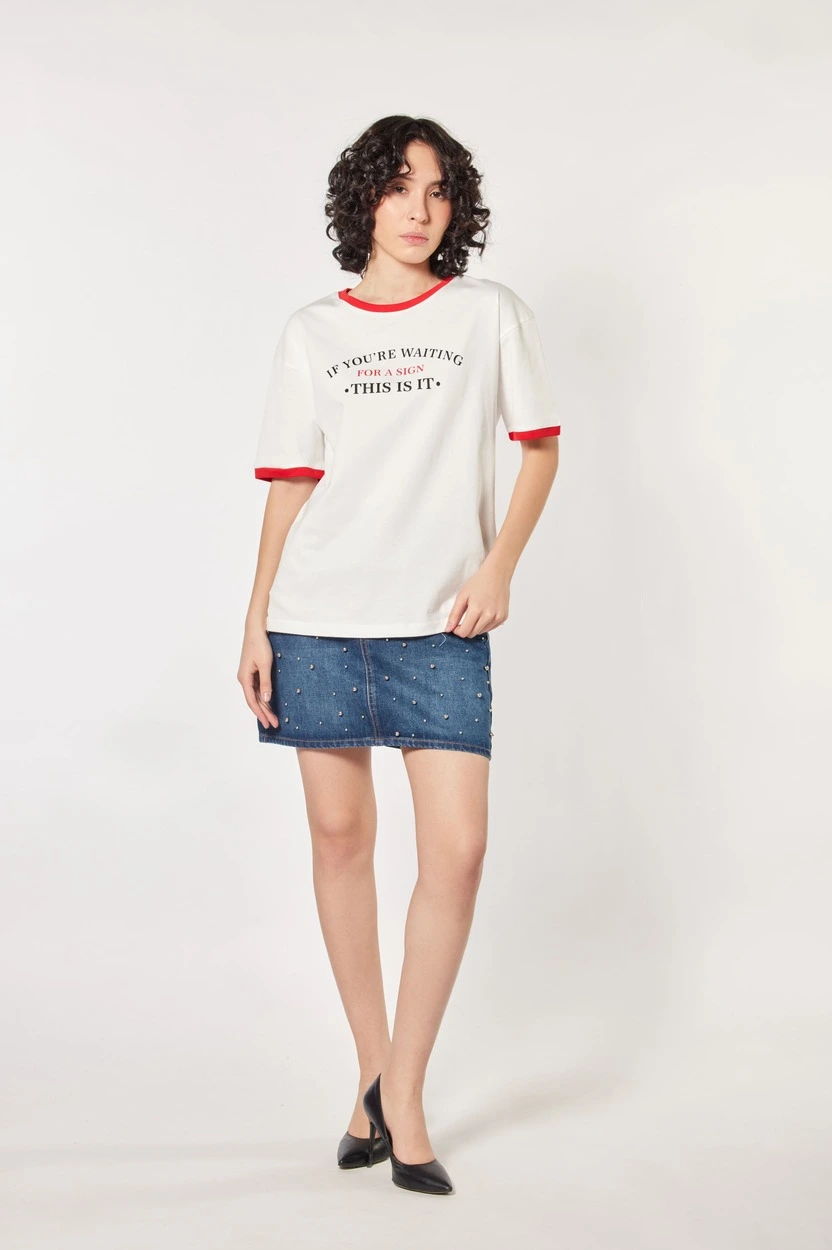 Футболка белый с красной рибаной для женщин 44276-280 67