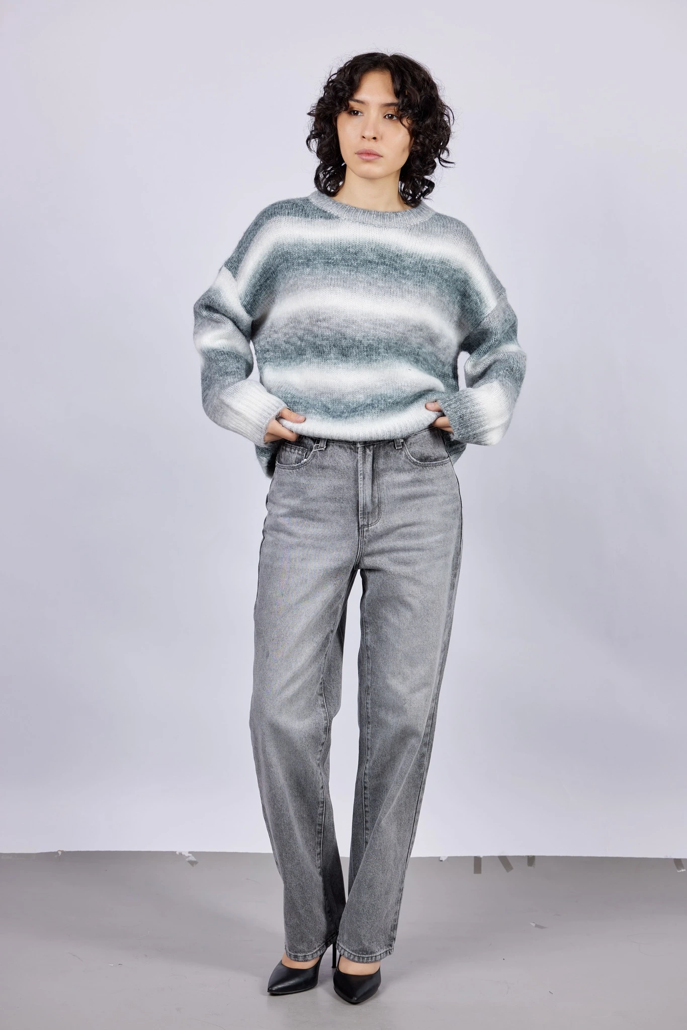 Джинсы серый для женщин 43350-61 74