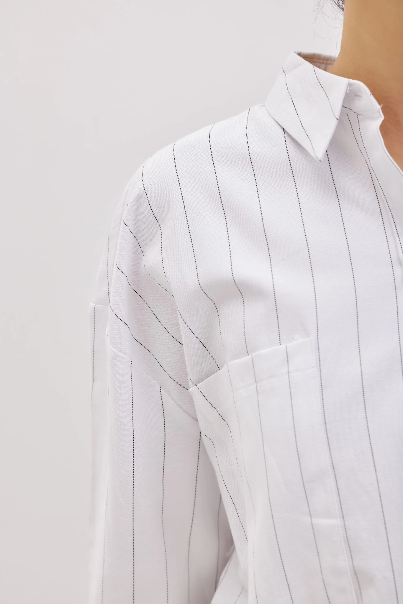 Рубашка бело-черная полоска для женщин 42248-46 66