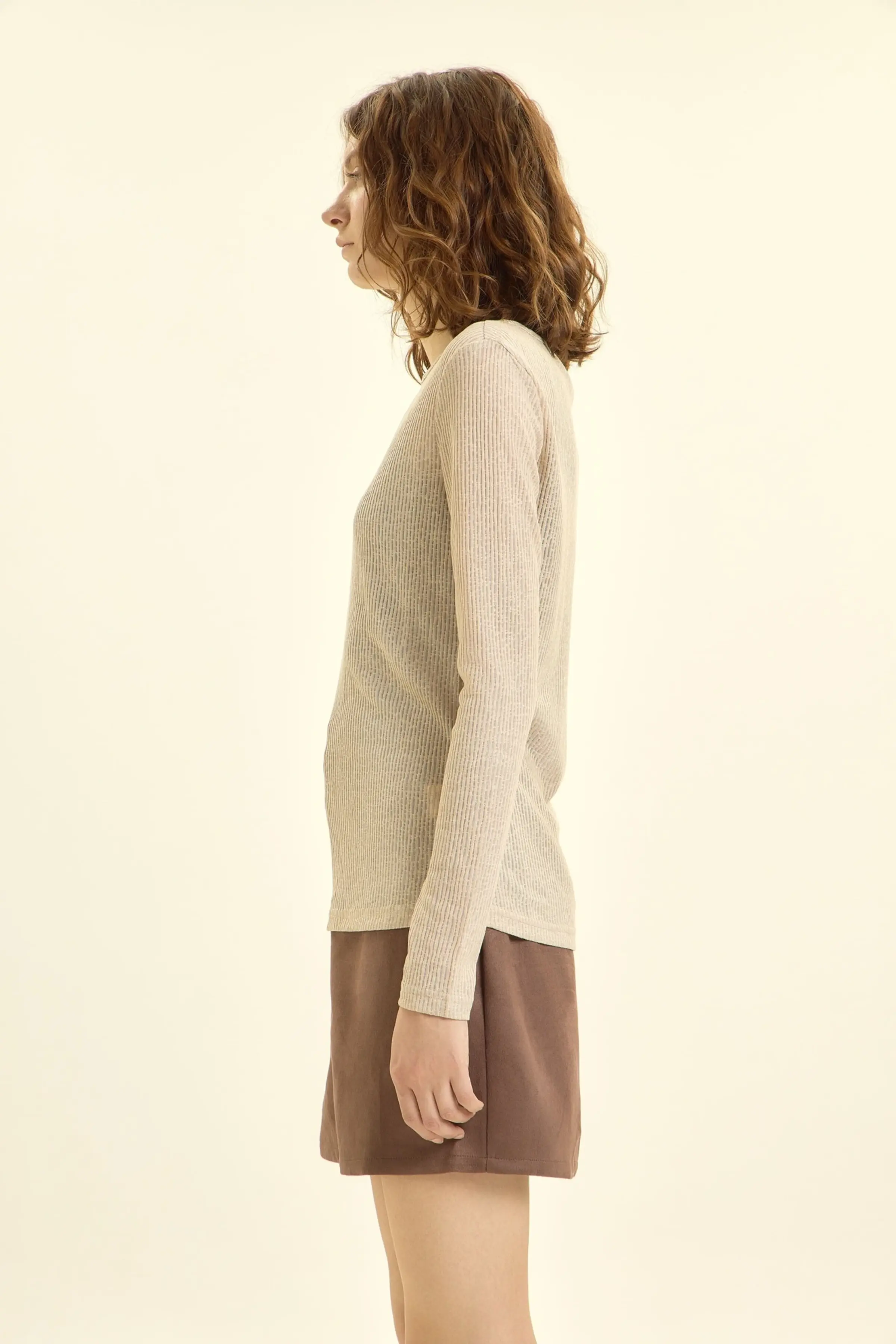 Лонгслив бежевый для женщин 44306-15 59