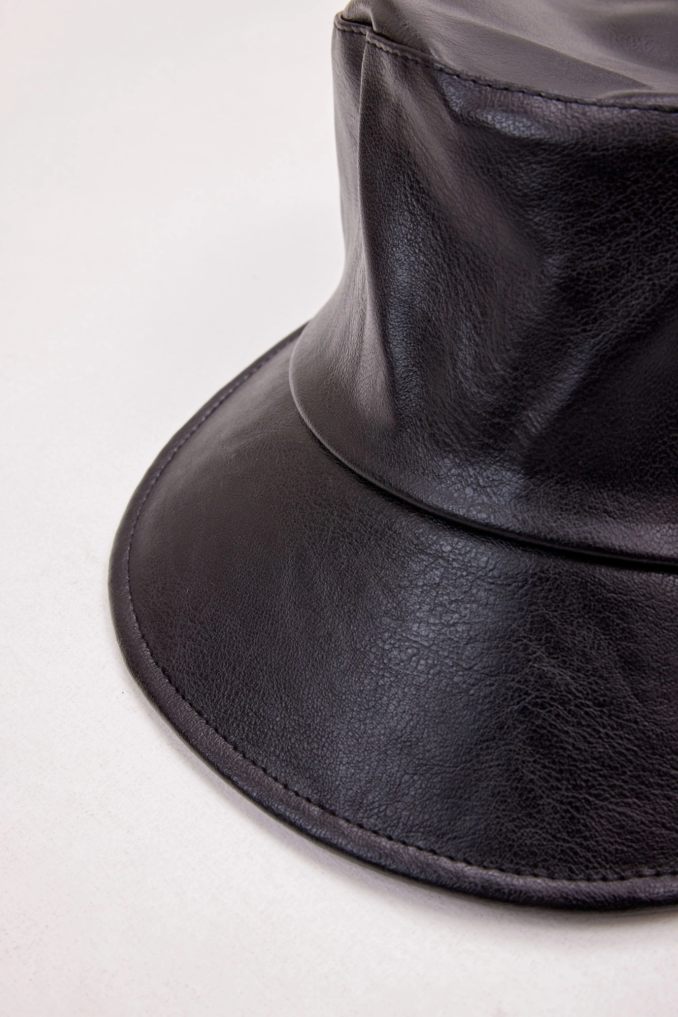 Кепка черный для женщин 853/800/A-0012-1 9