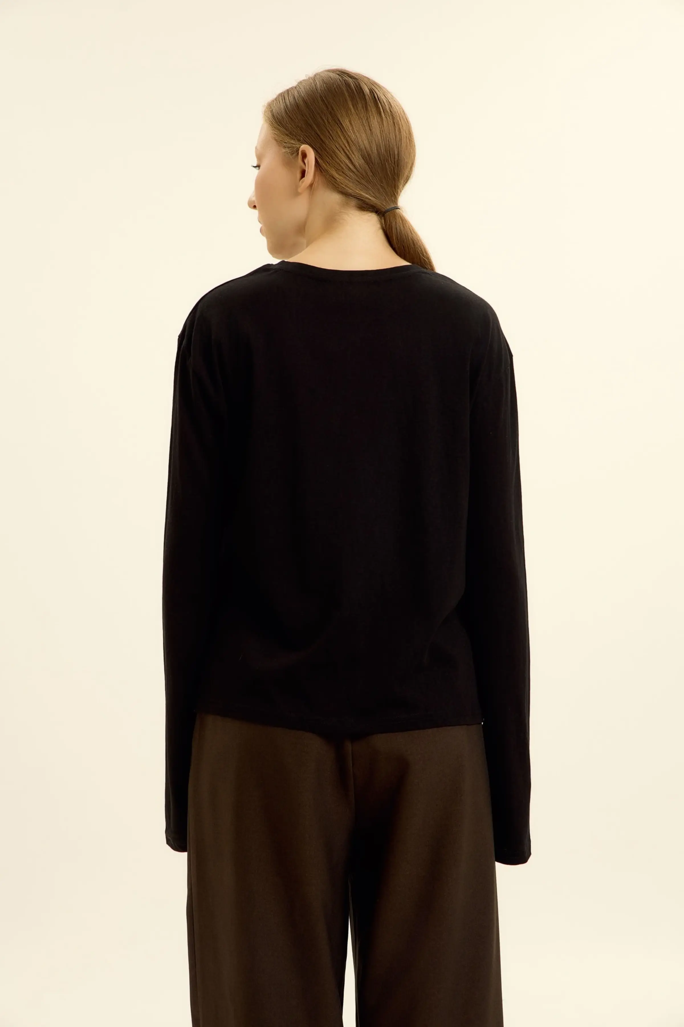 Лонгслив черный для женщин 46199-1 59