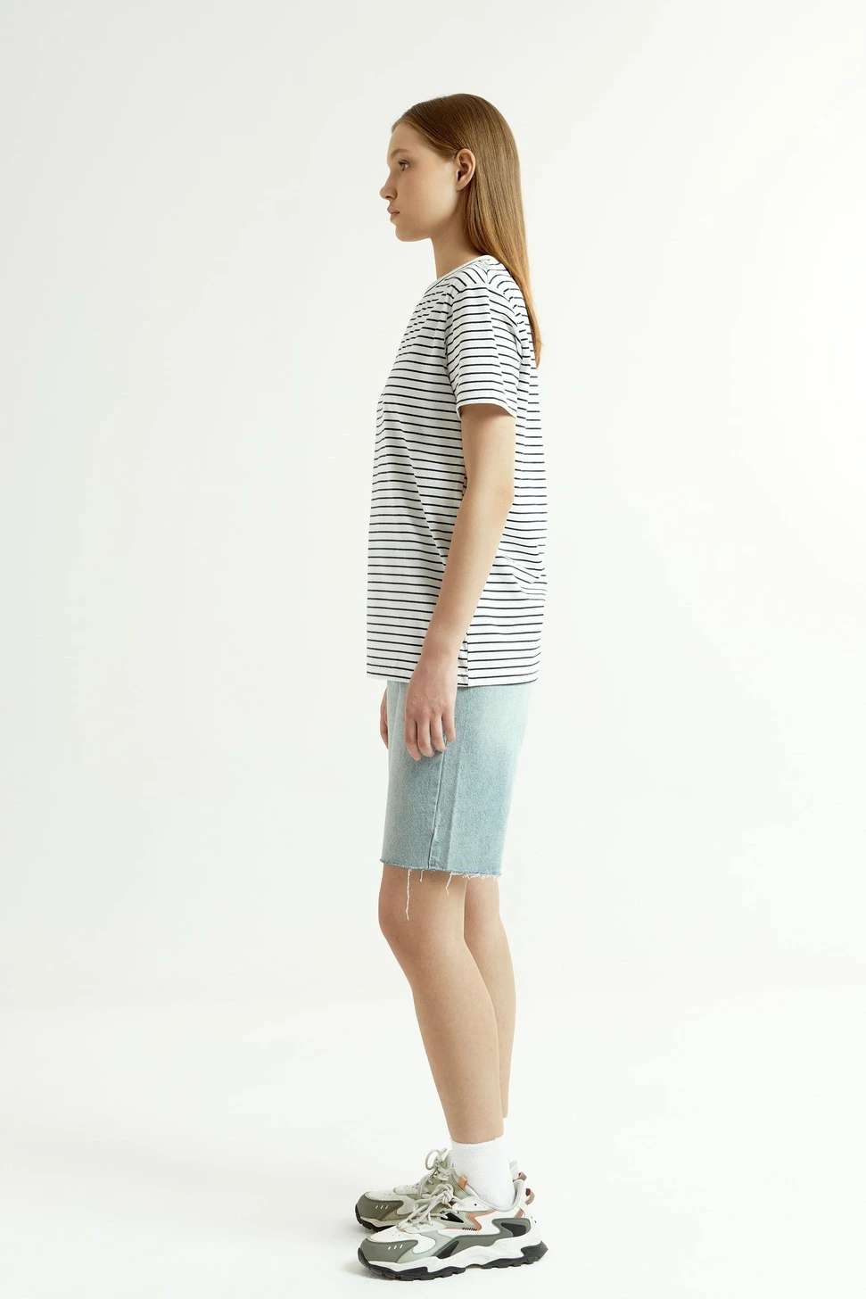 Футболка бело-синяя полоска для женщин 44286-48 67