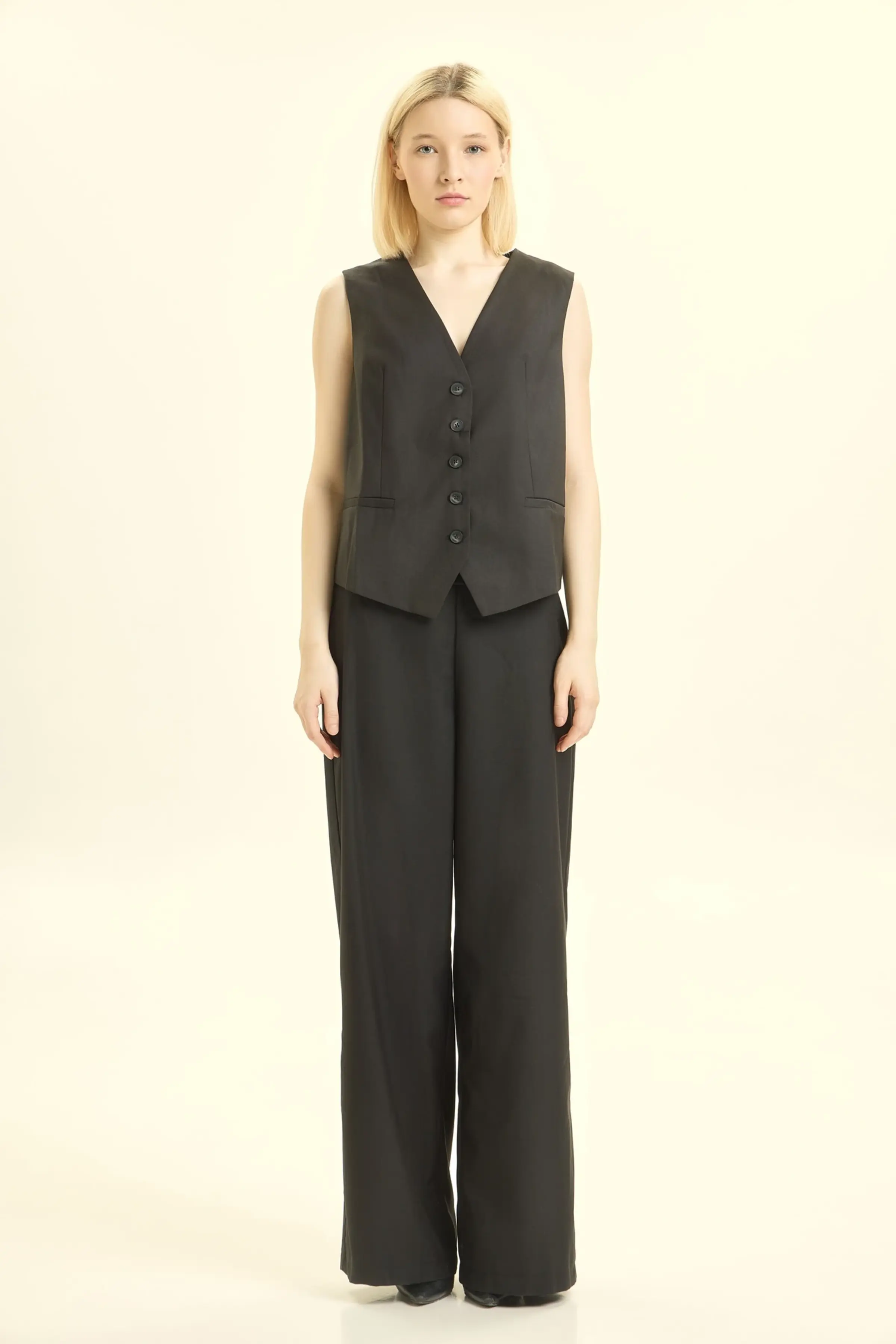 Жилетка черный для женщин 46135-1 68