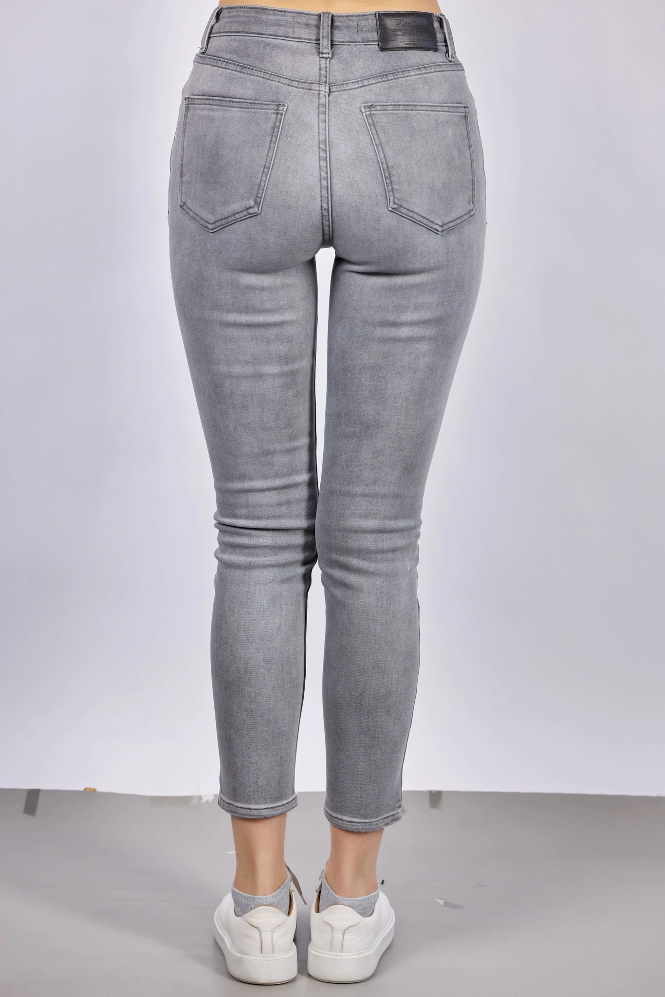 Джинсы серый для женщин 43245-61 74