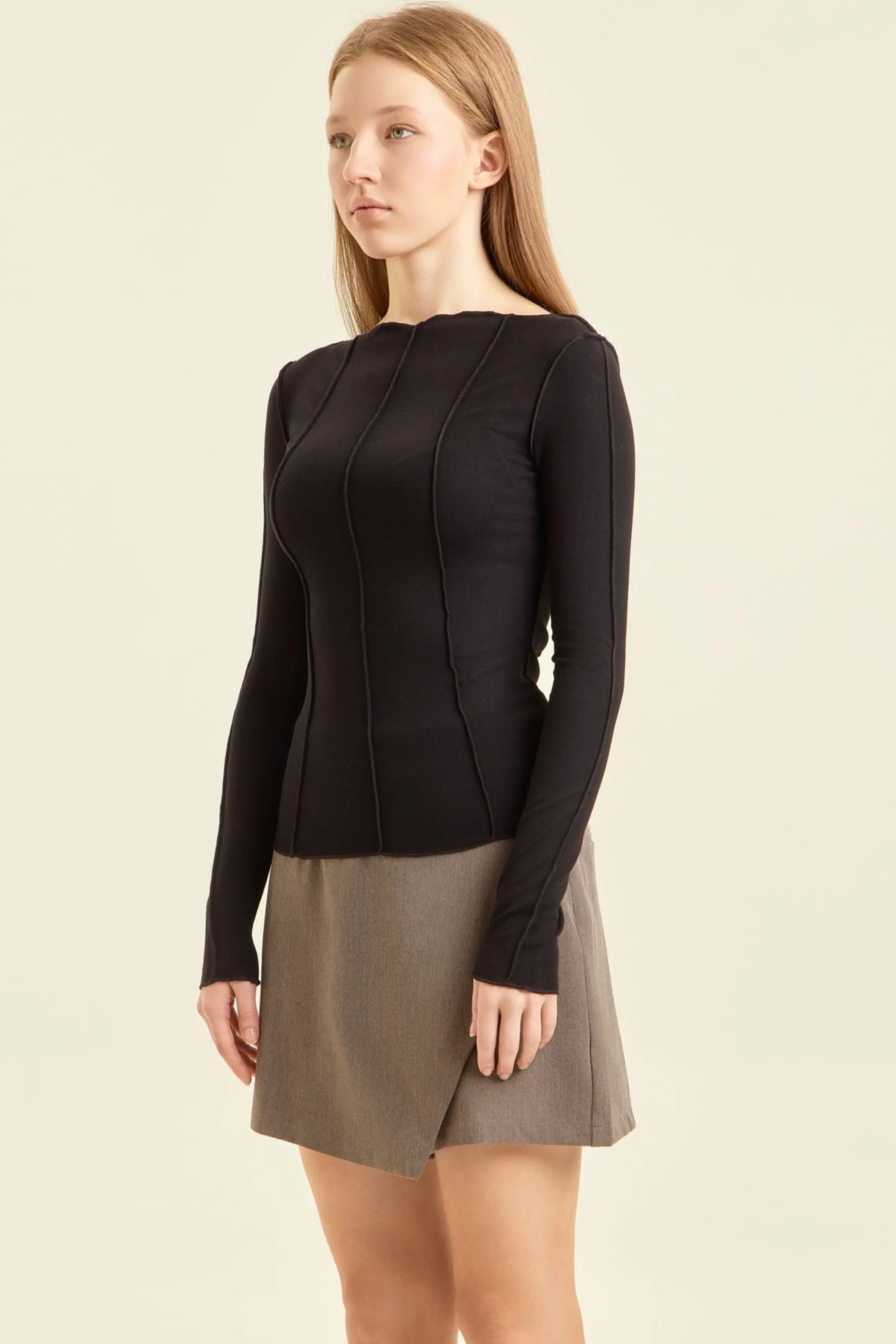 Лонгслив черный для женщин 47247-1 59