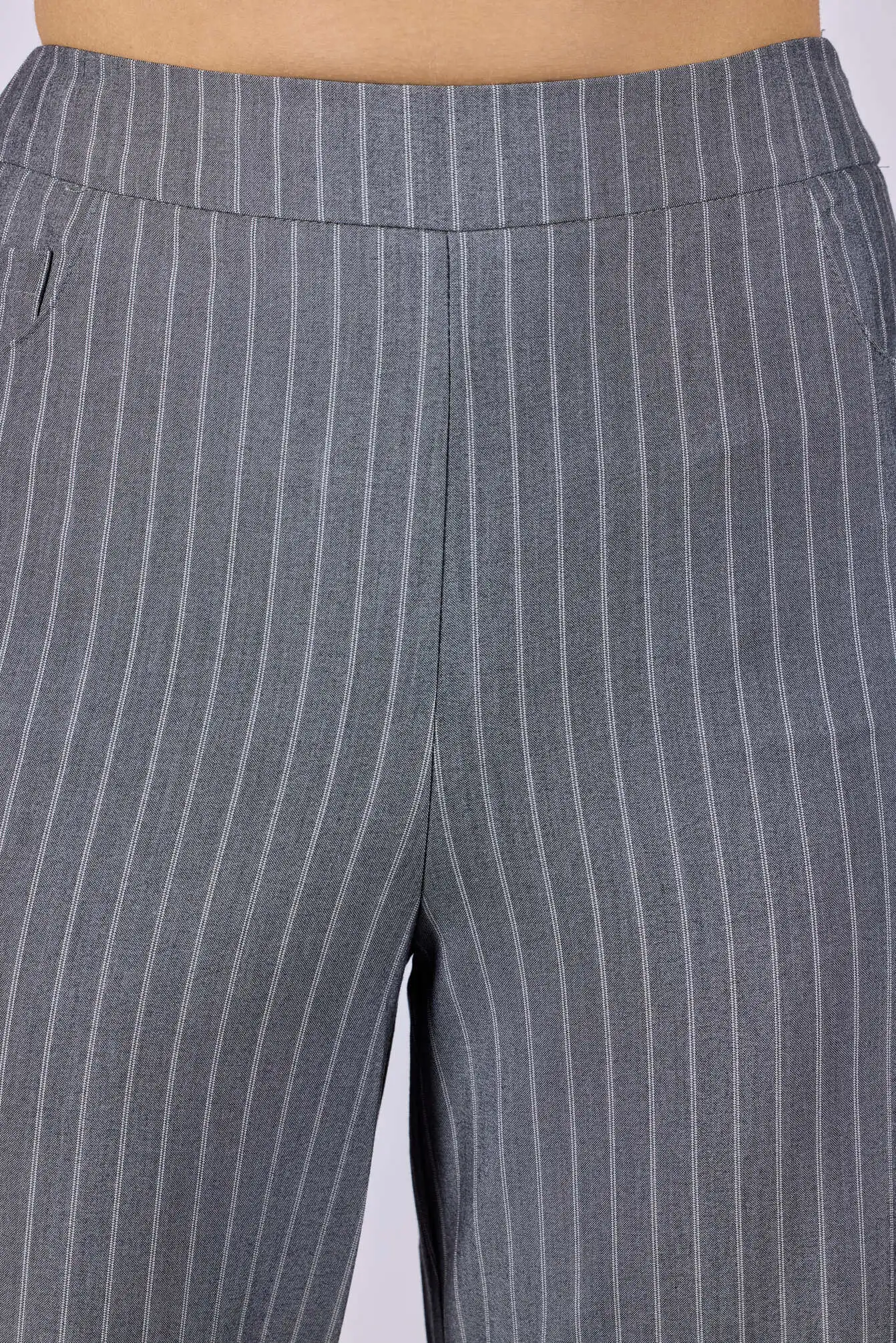 Брюки бело-серая полоска для женщин 44110-49 71