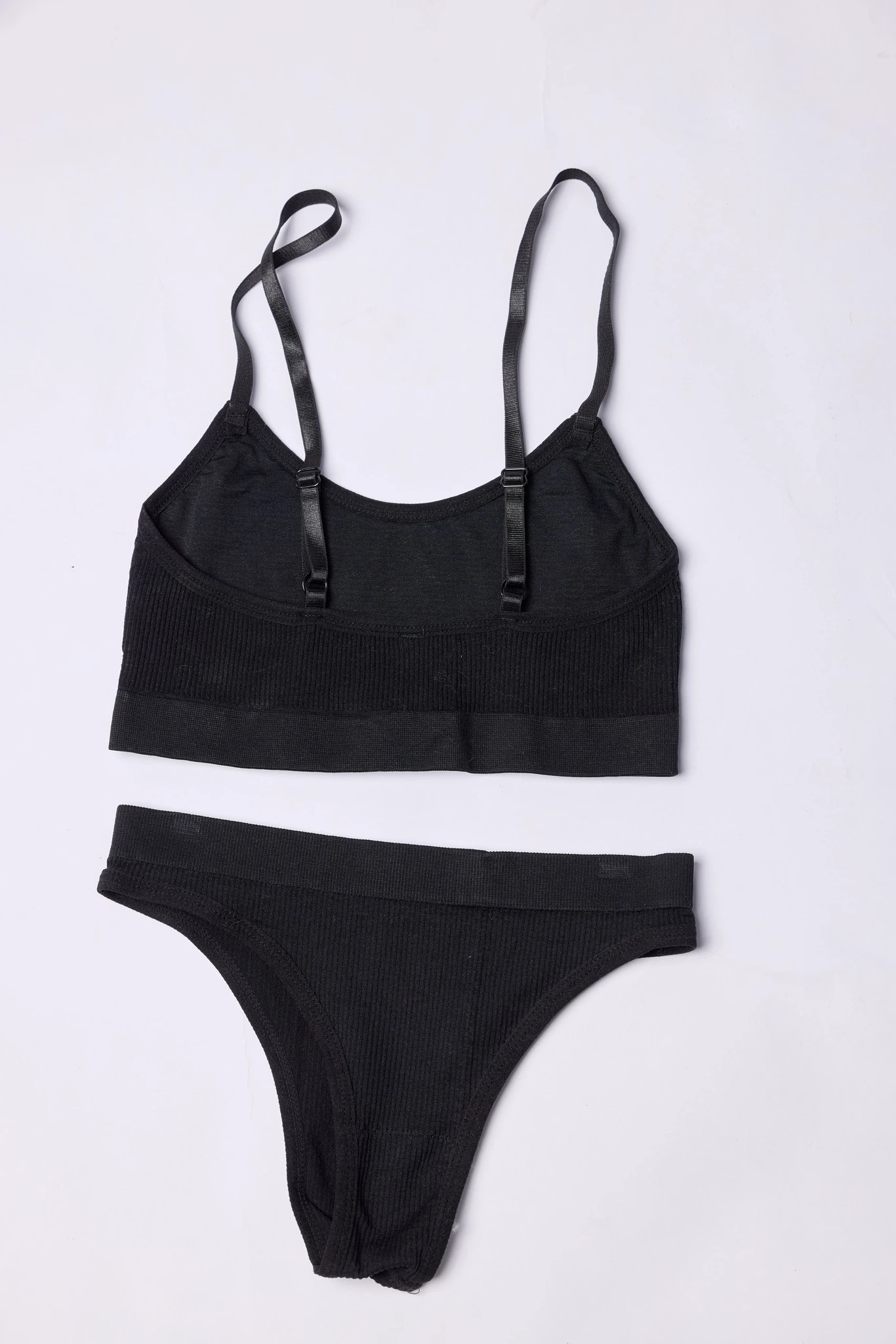 Трусы черный для женщин U-137-1 19