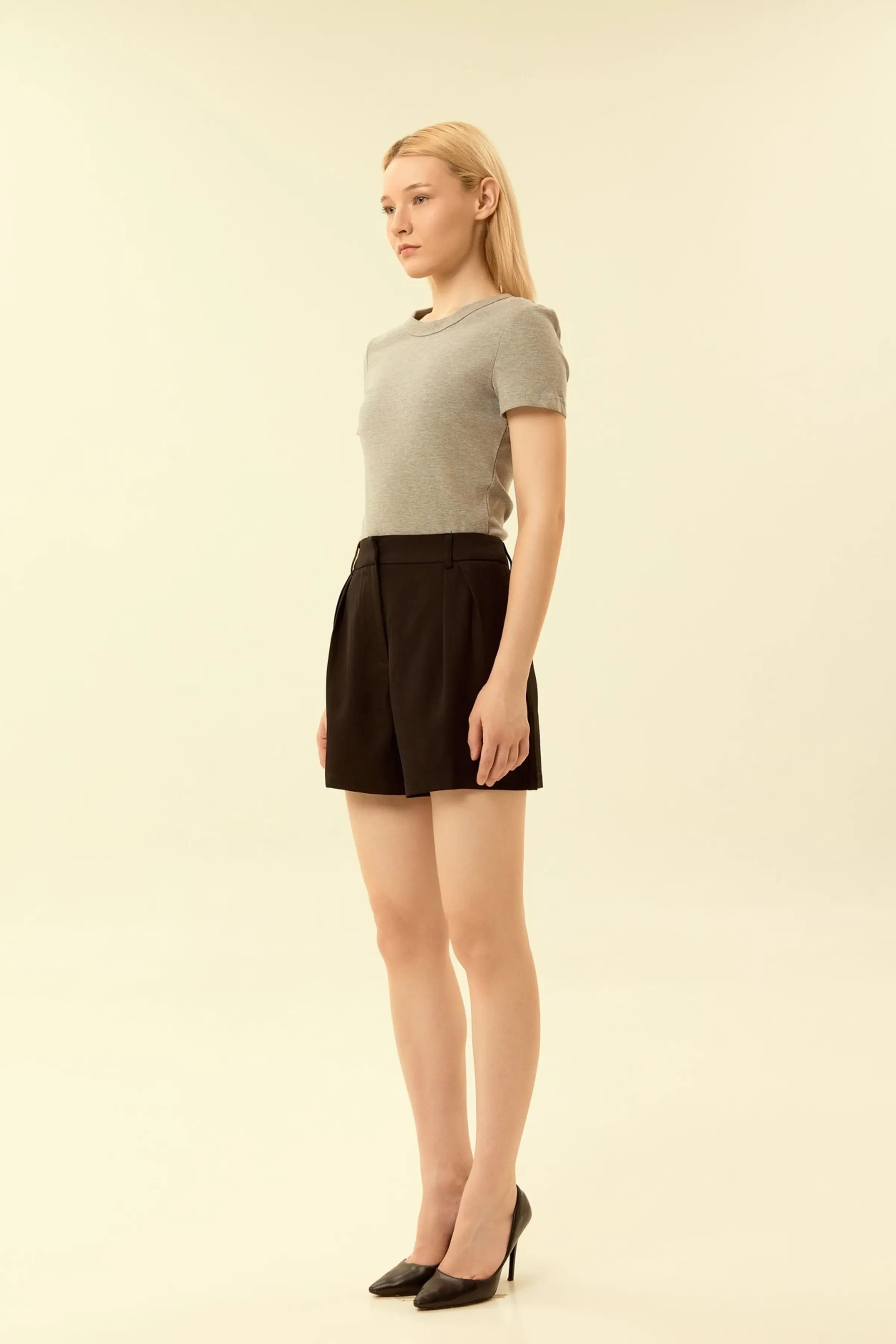 Шорты черный для женщин 46113-1 57