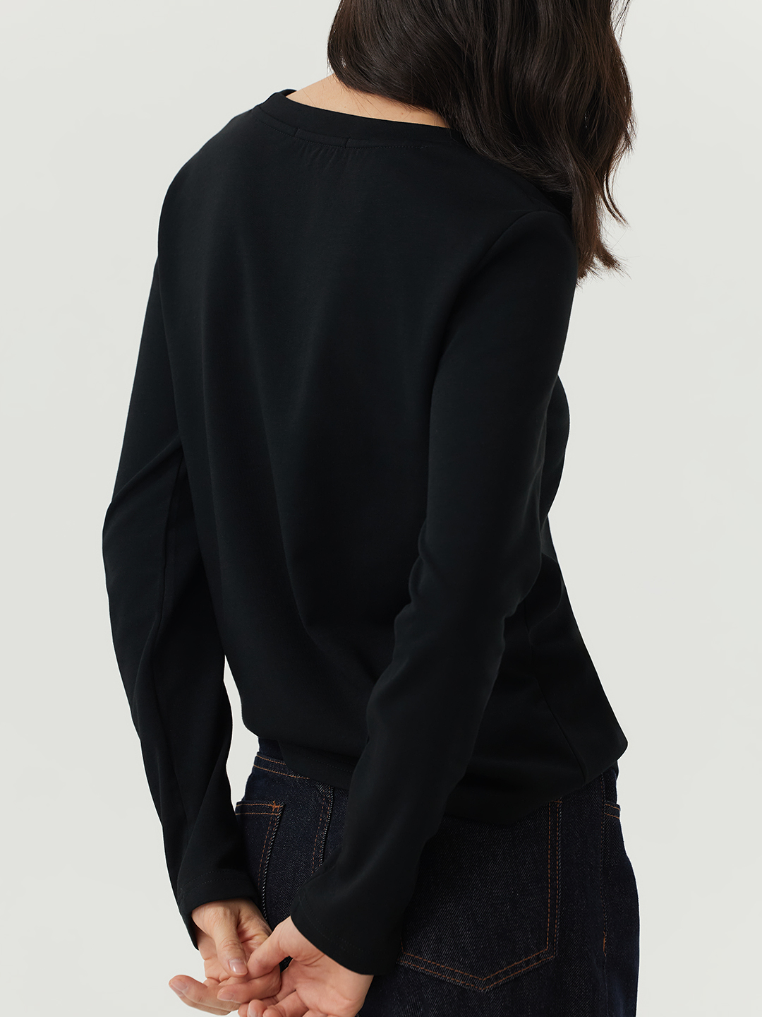 Лонгслив черный для женщин 48264-1 59