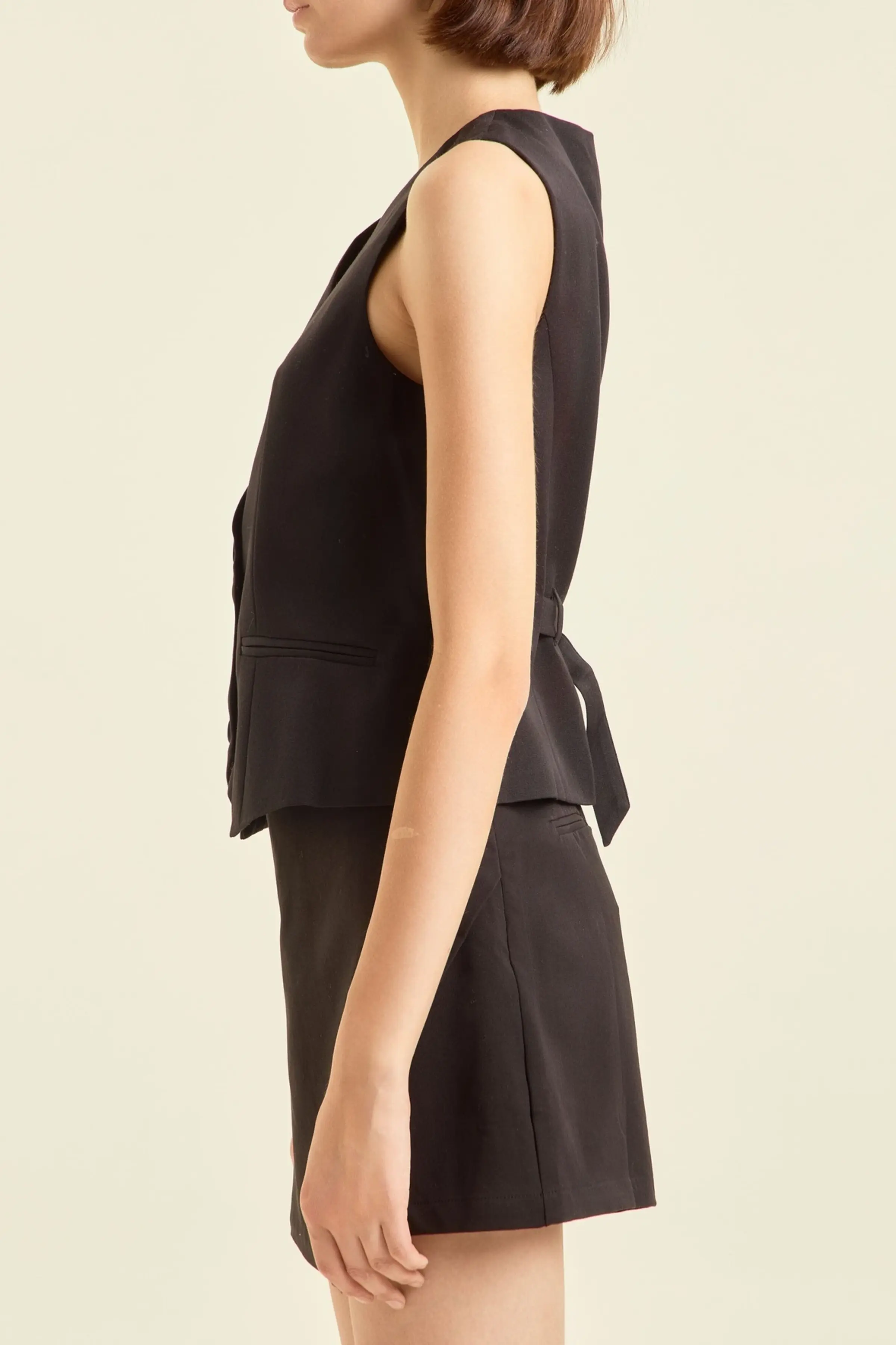 Жилетка черный для женщин 47237-1 68