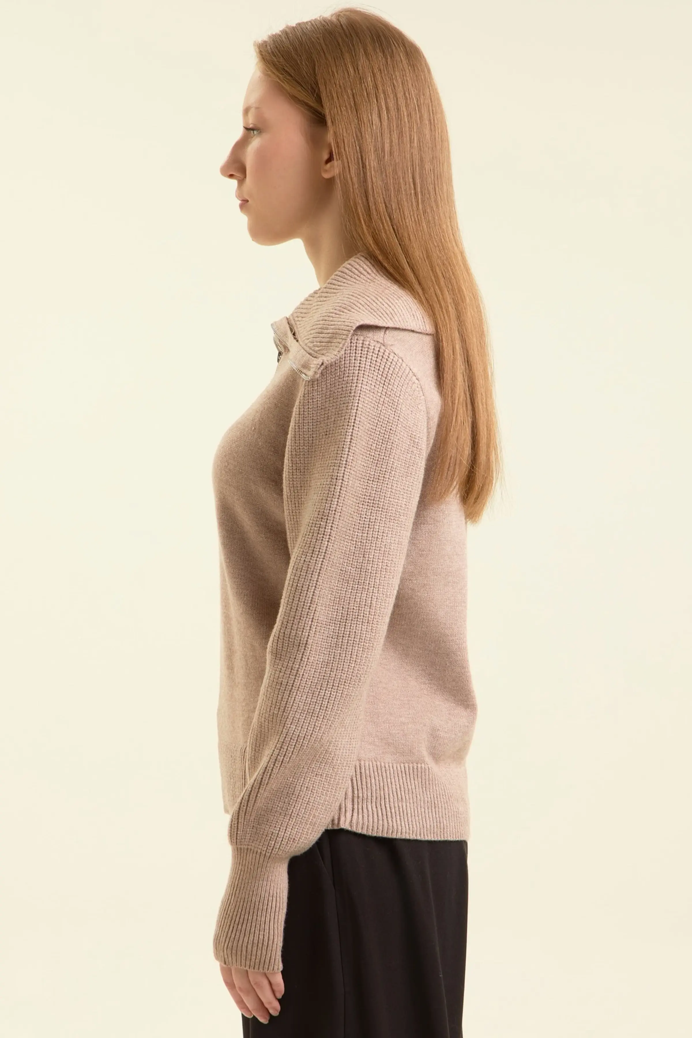 Свитер бежевый для женщин 47158-15 65