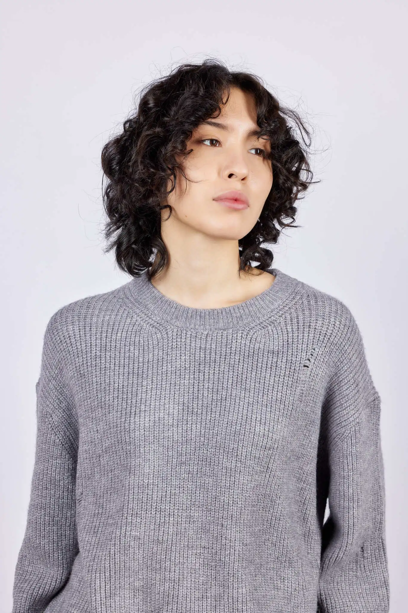 Свитер серый для женщин 43224-61 65