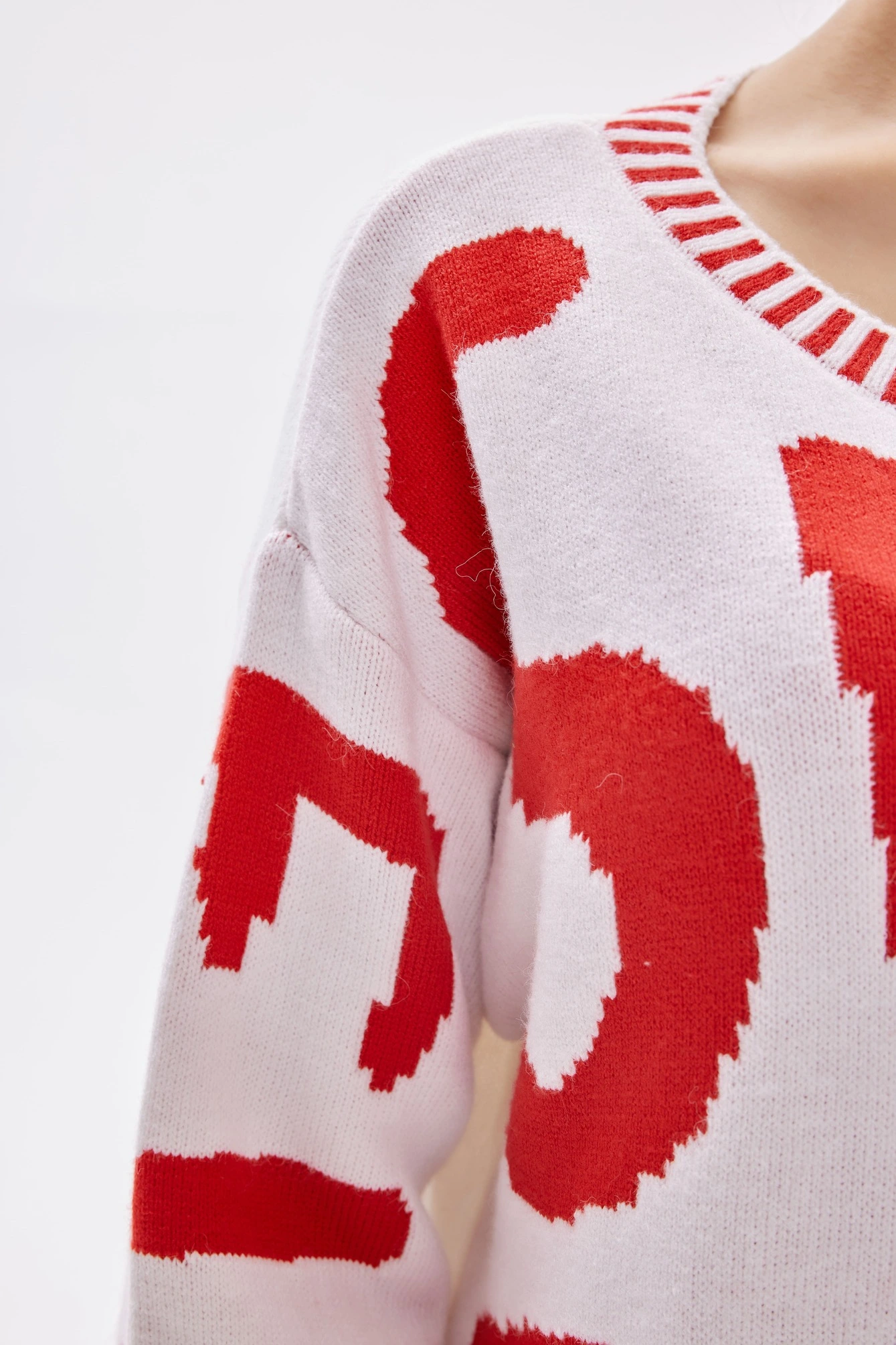 Свитер красный для женщин 39199-7 65