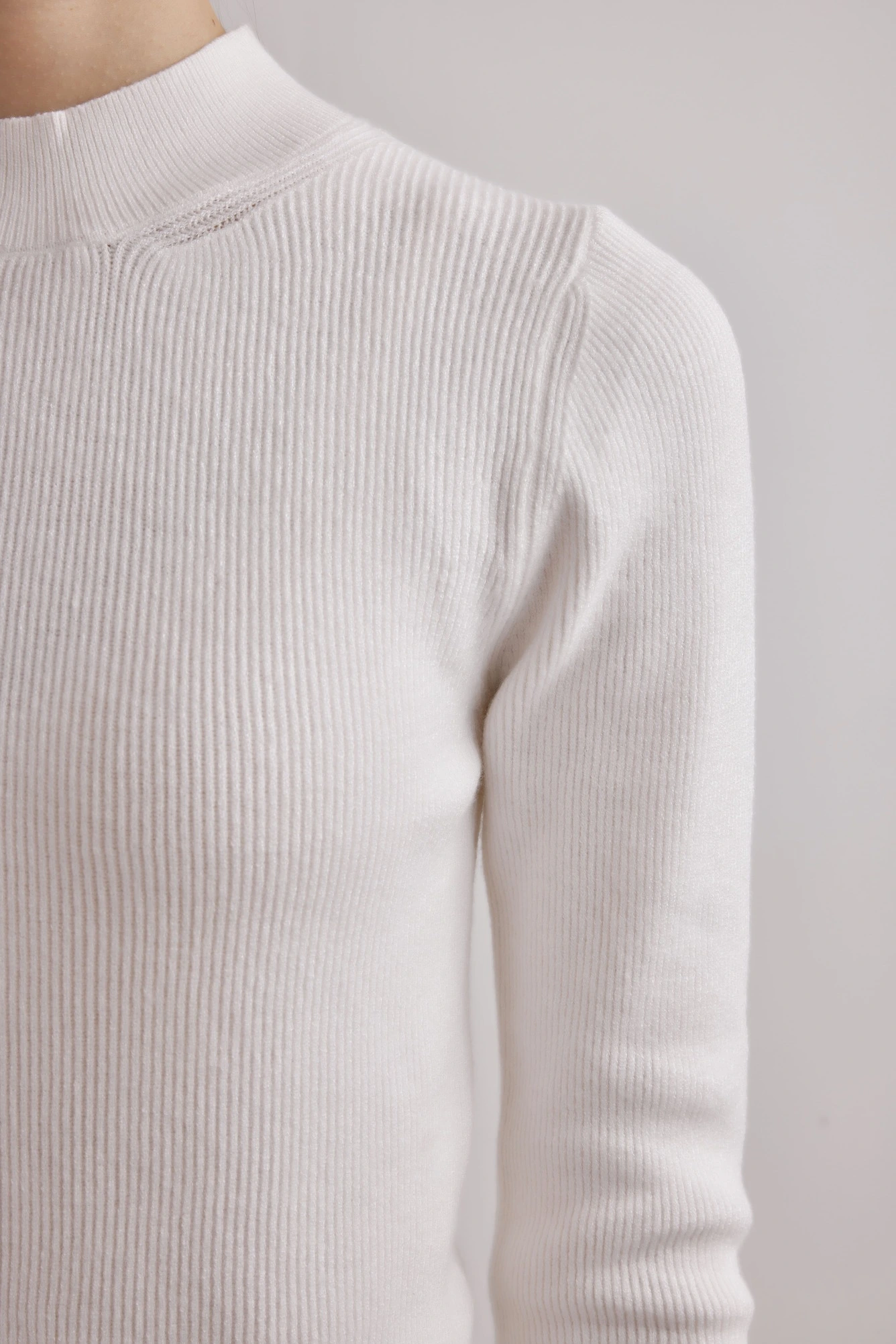 Джемпер белый для женщин 42147-4 60