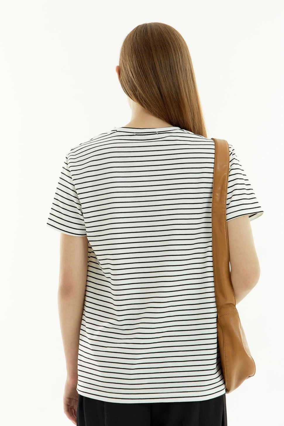 Футболка бело-черная полоска для женщин 44286-46 67