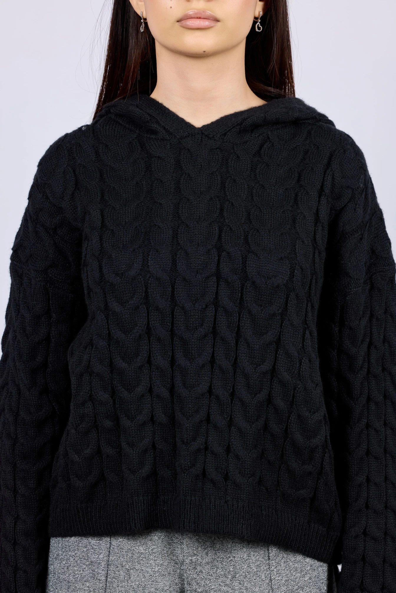 Свитер черный для женщин 43150-1 65