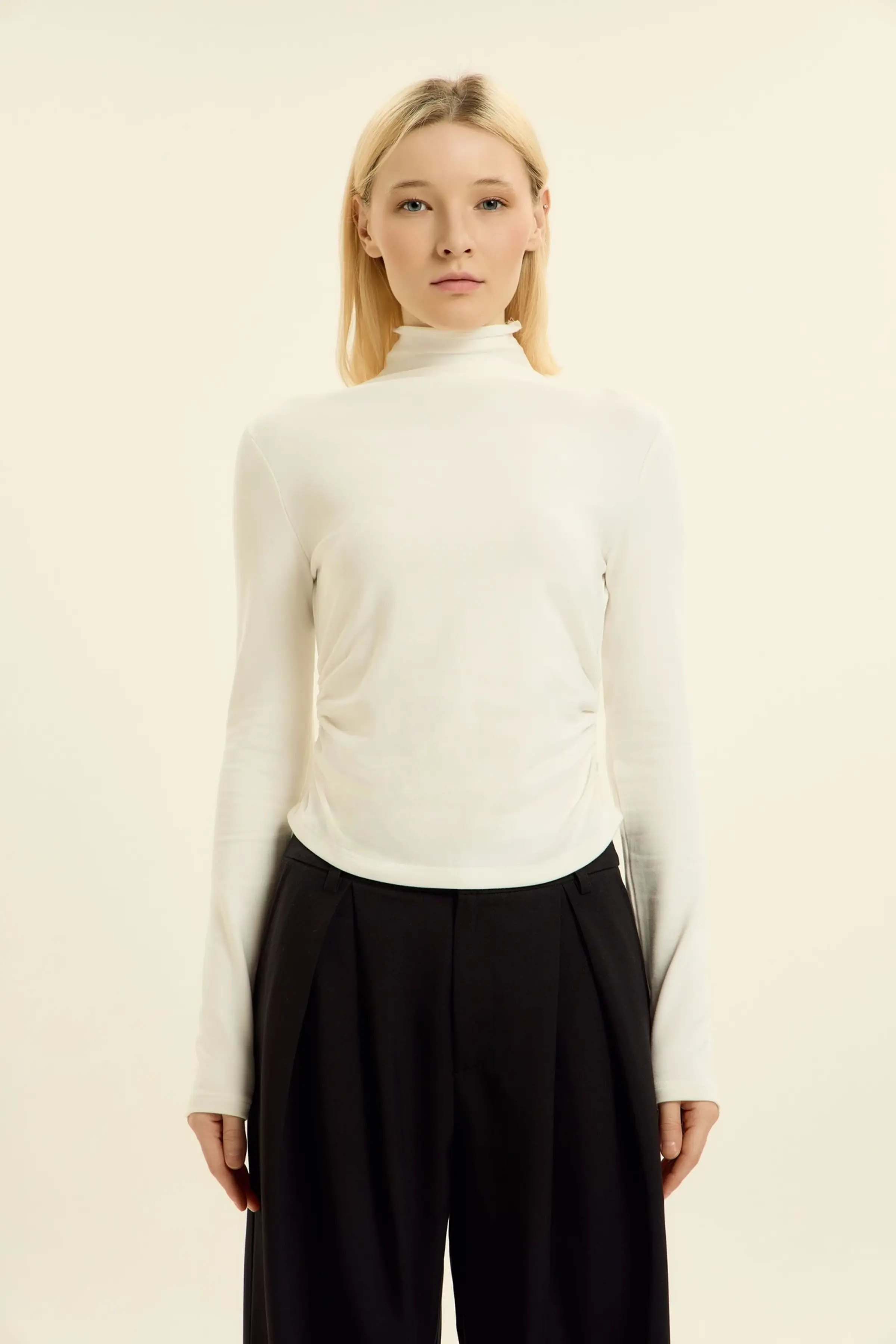 Лонгслив белый для женщин 46247-4 59