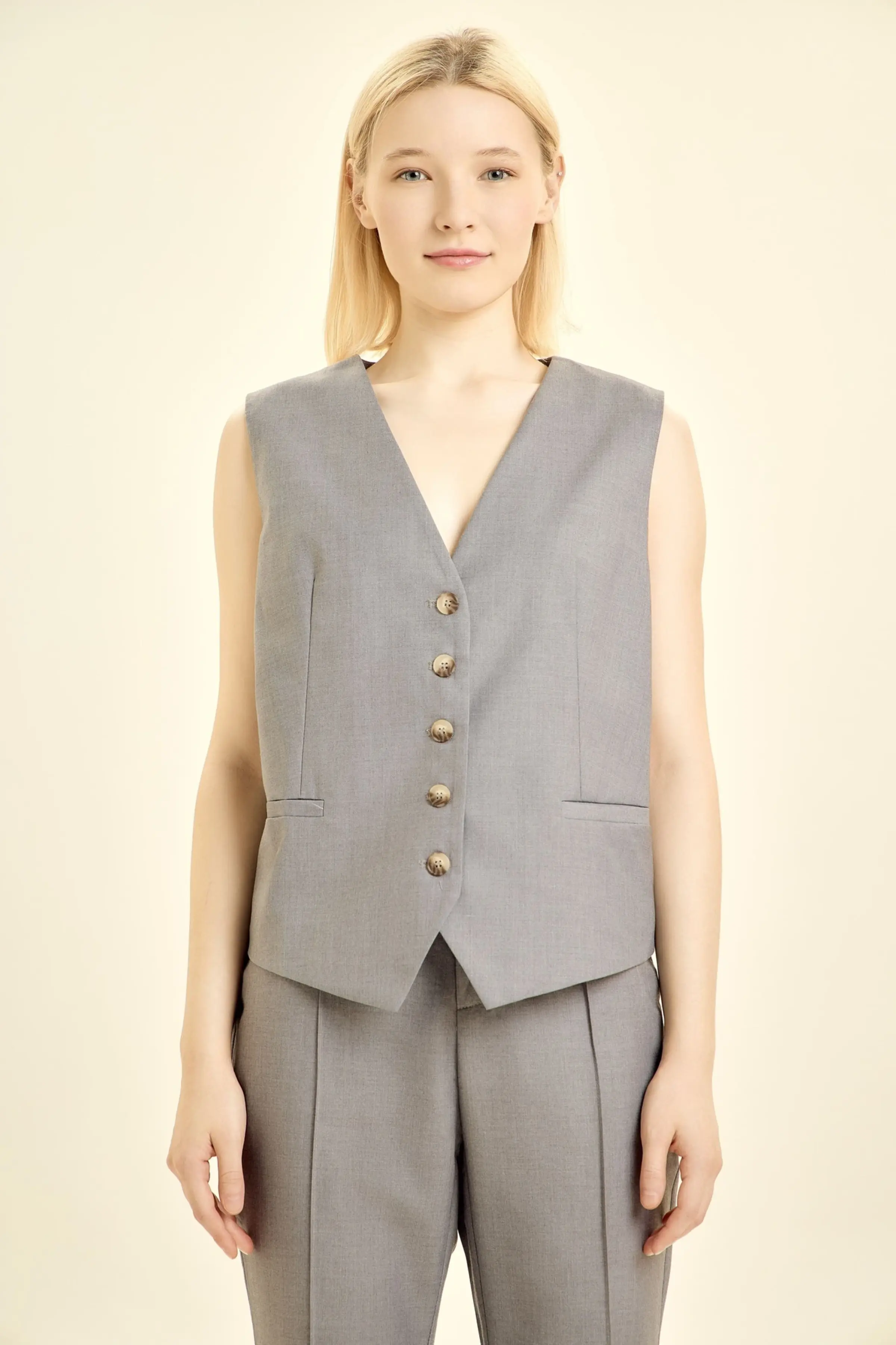 Жилетка серый для женщин 46135-61 68