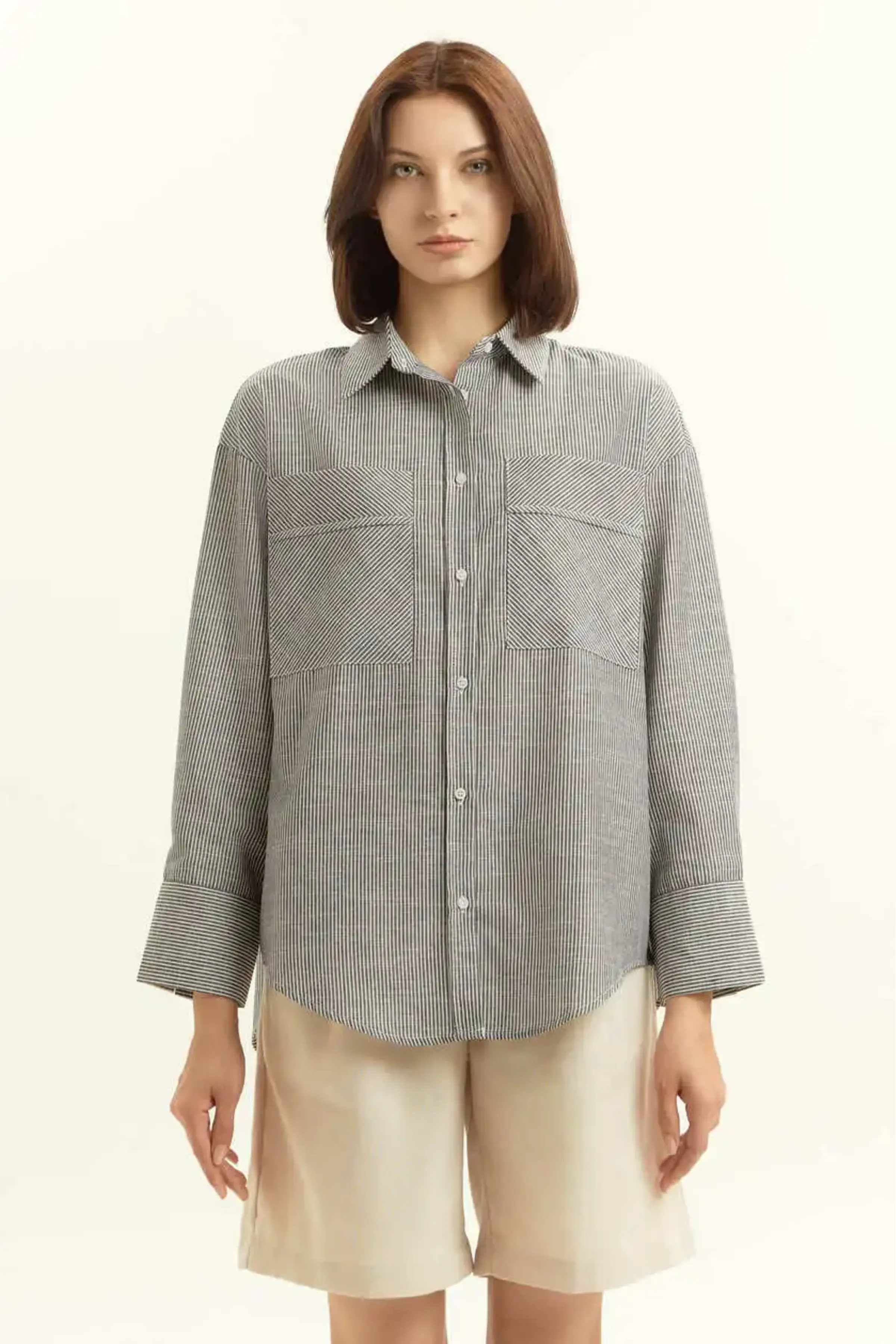 Рубашка бело-черная полоска для женщин 45193-46 66