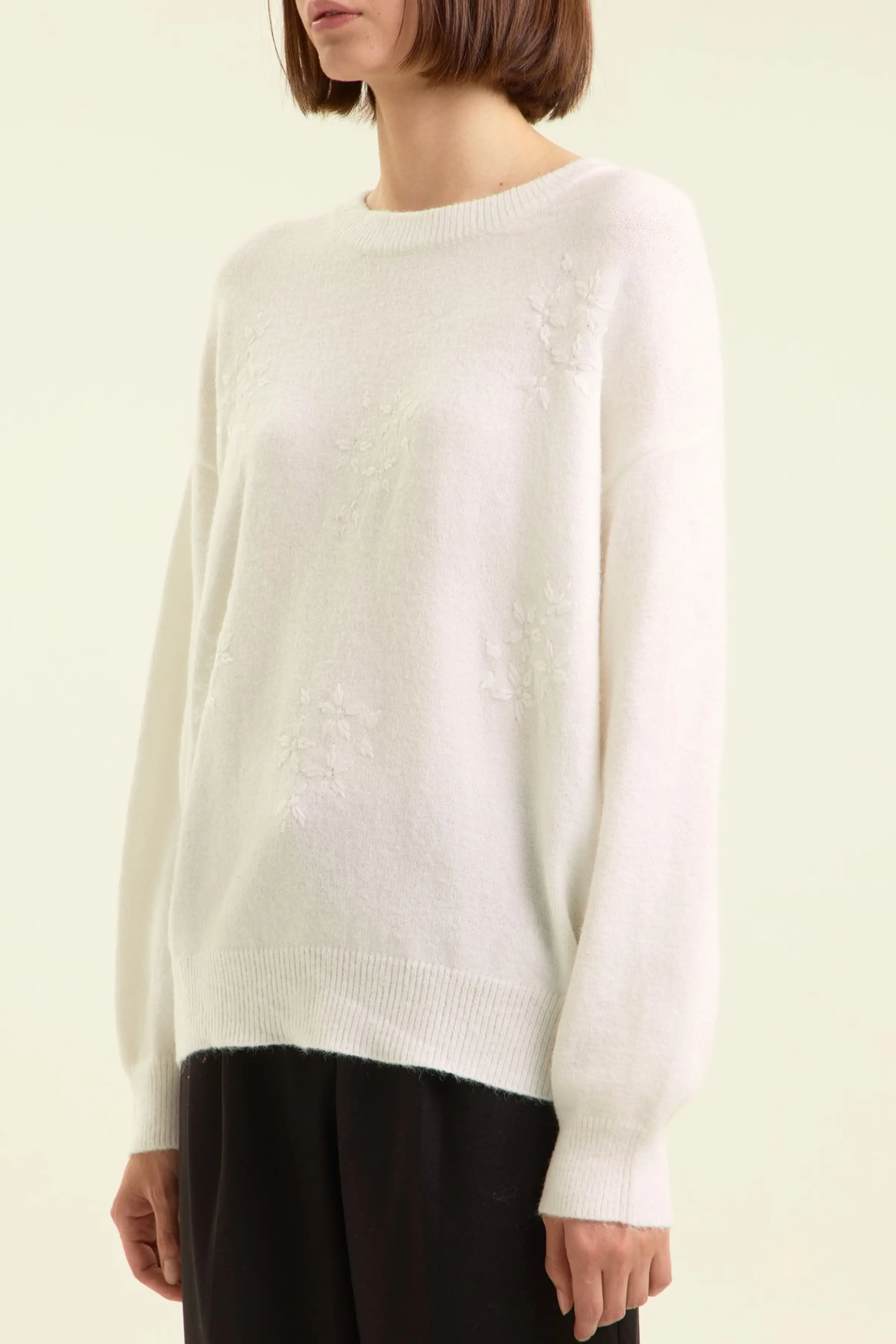 Свитер белый для женщин 47187-4 65