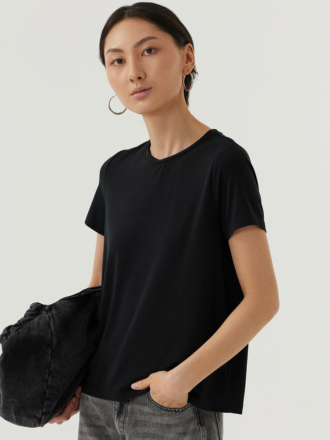 Футболка черный для женщин 48132-1 67