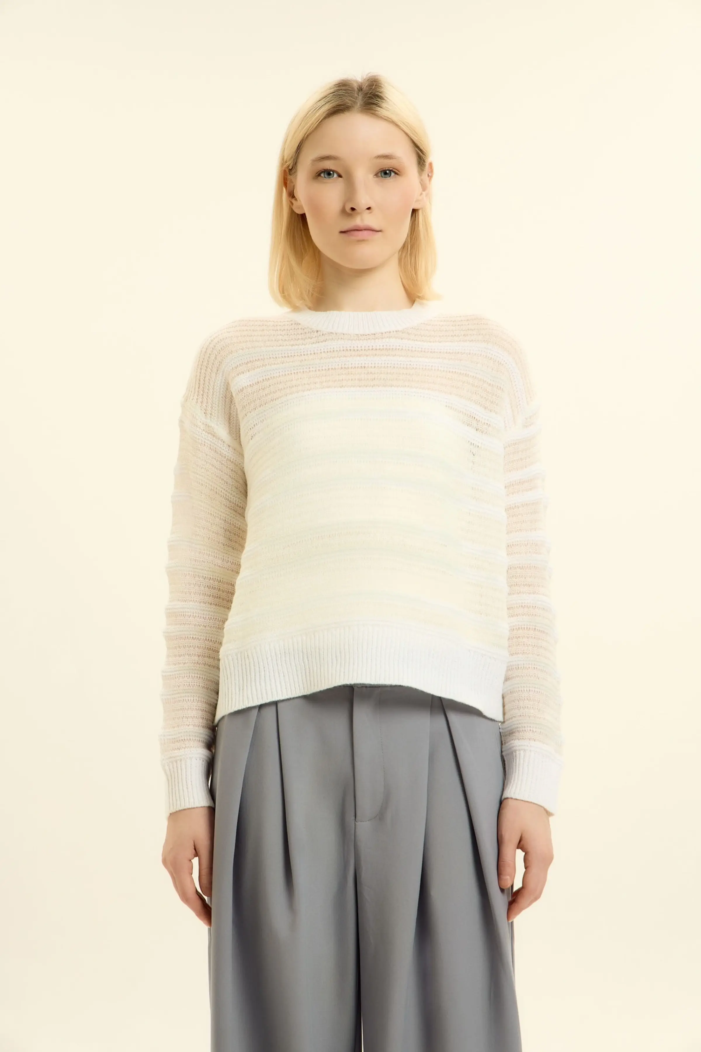 Джемпер белый для женщин 46225-4 60