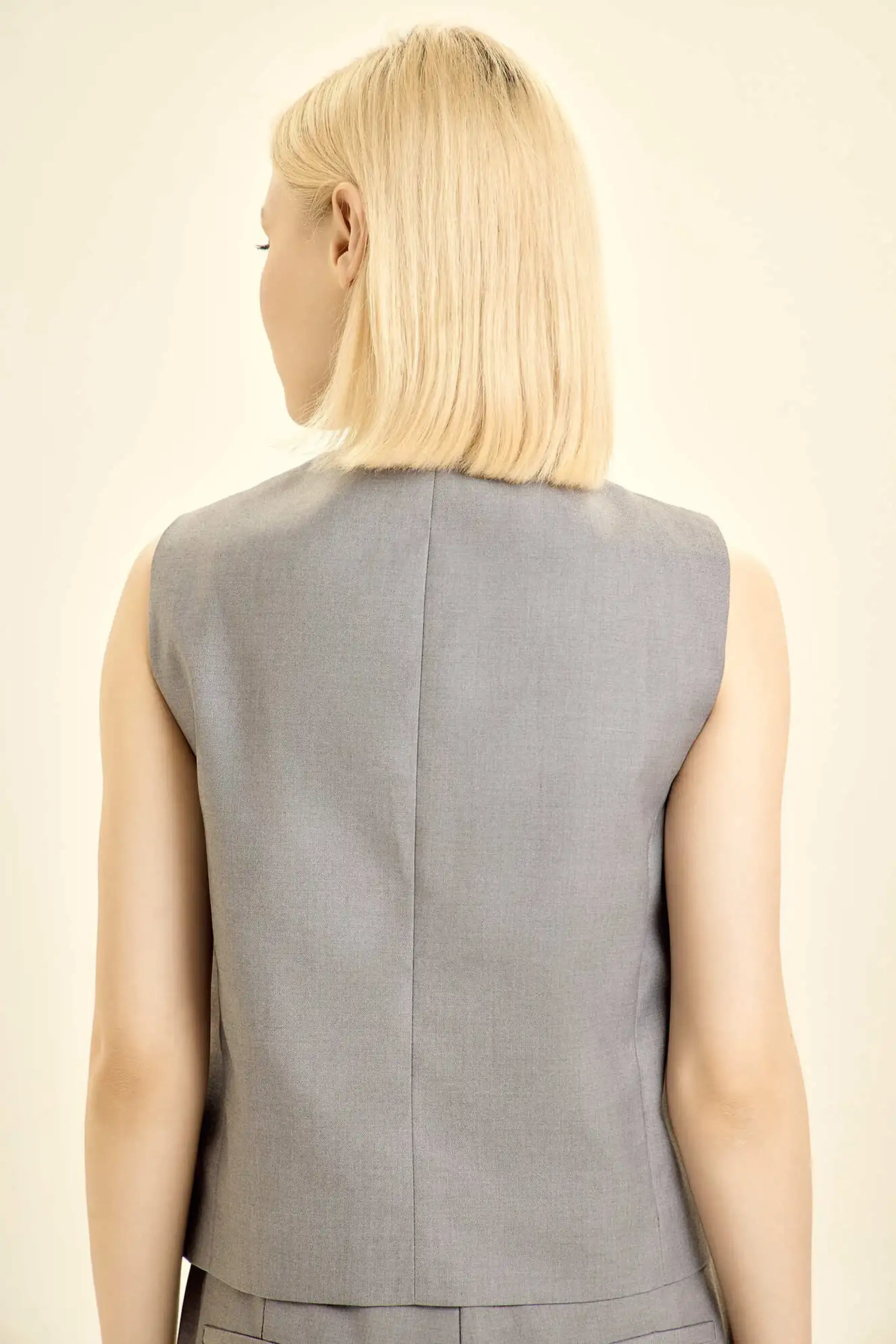 Жилетка серый для женщин 46135-61 68