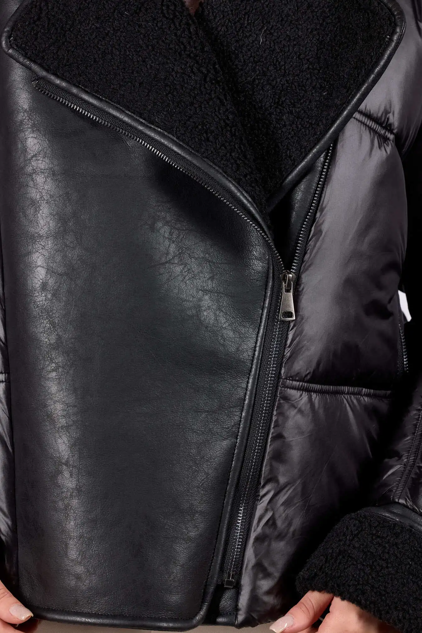 Куртка черный для женщин 43406-1 47