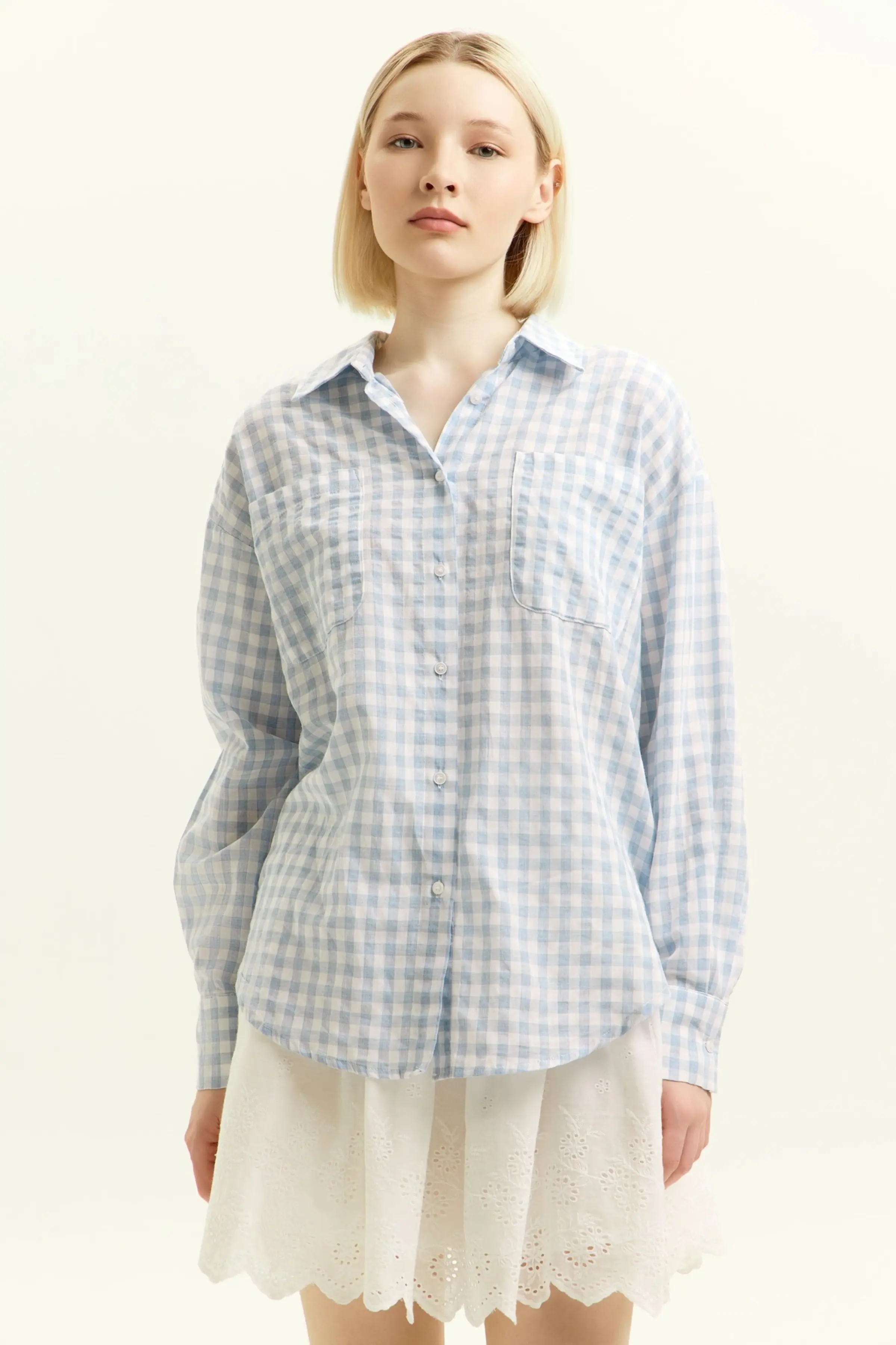 Рубашка бело-голубая клетка для женщин 45239-104 66