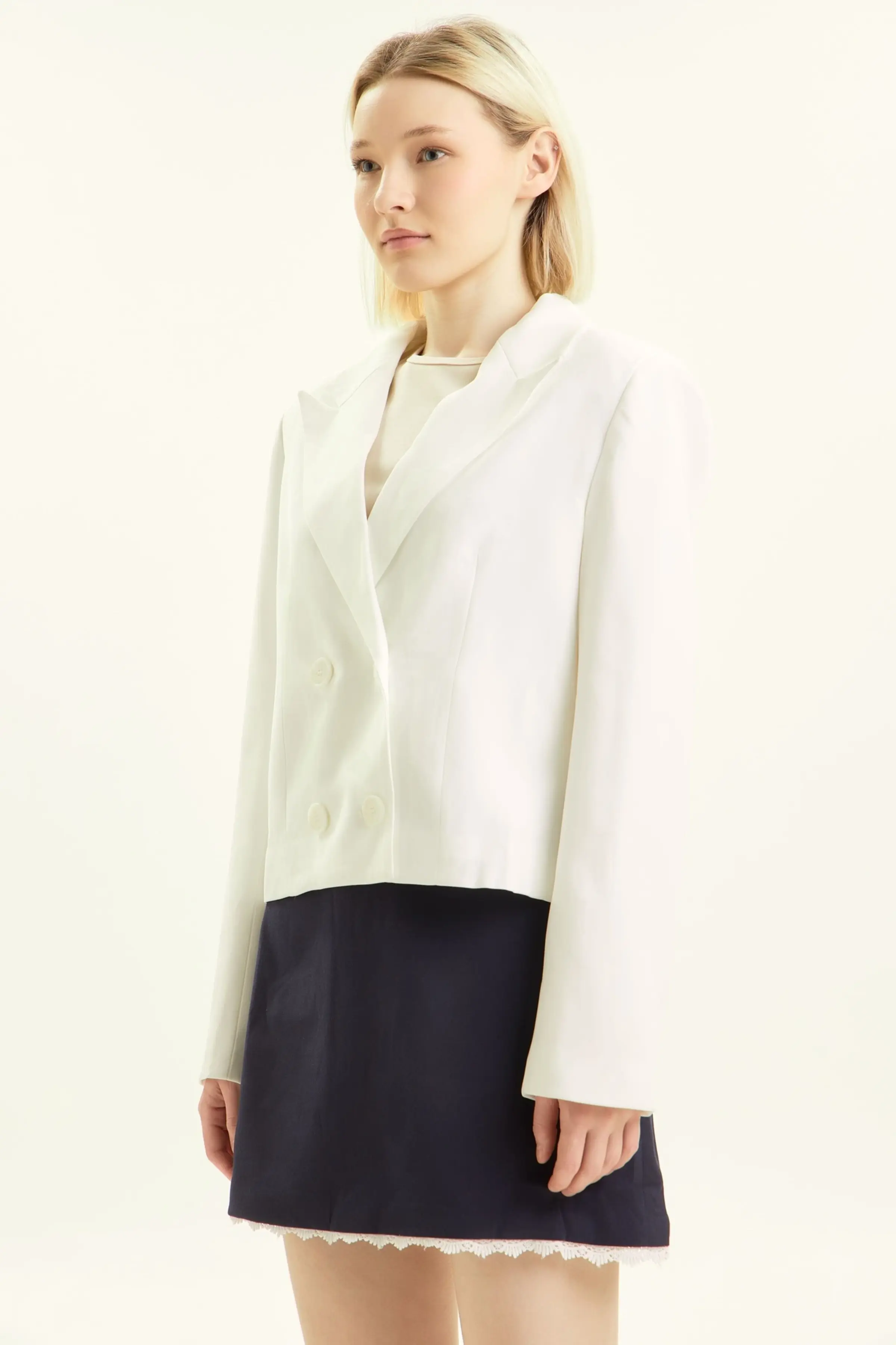 Жакет белый для женщин 44289-4 64