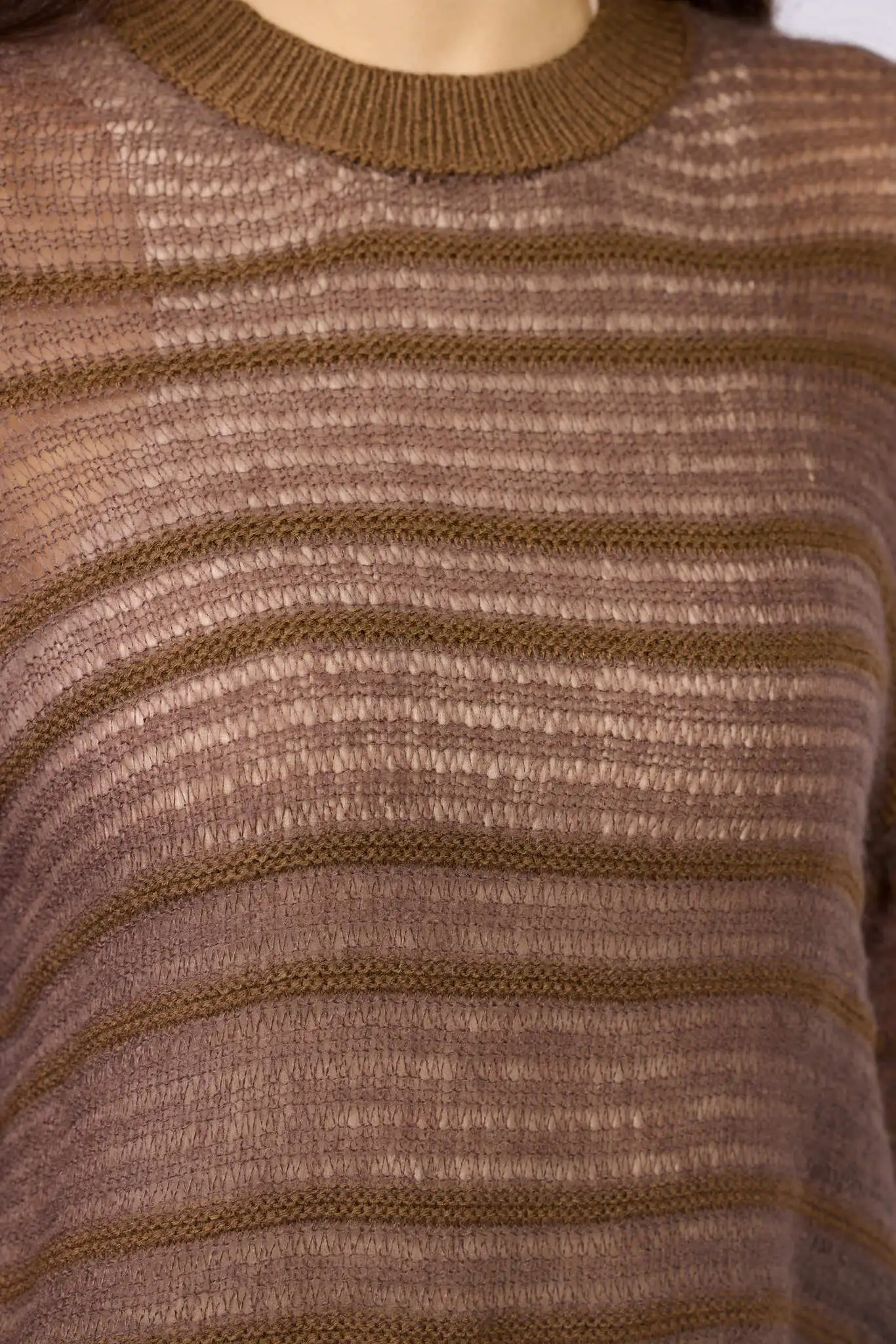 Джемпер коричневый для женщин 42233-13 60