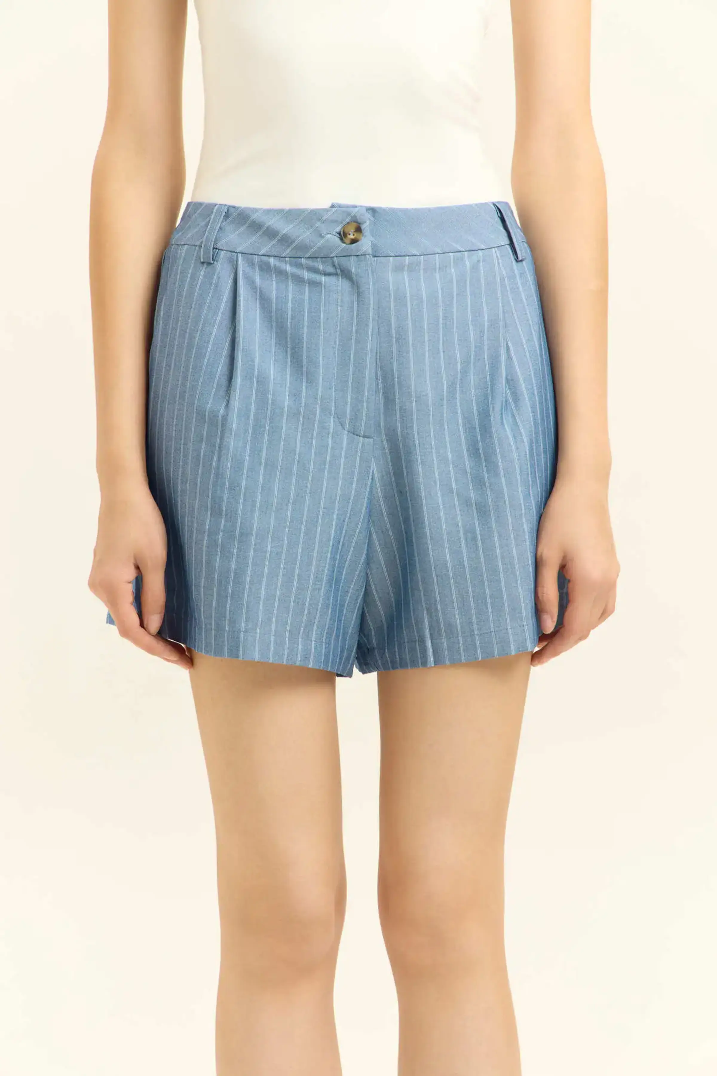 Шорты бело-синяя полоска для женщин 45293-48 57