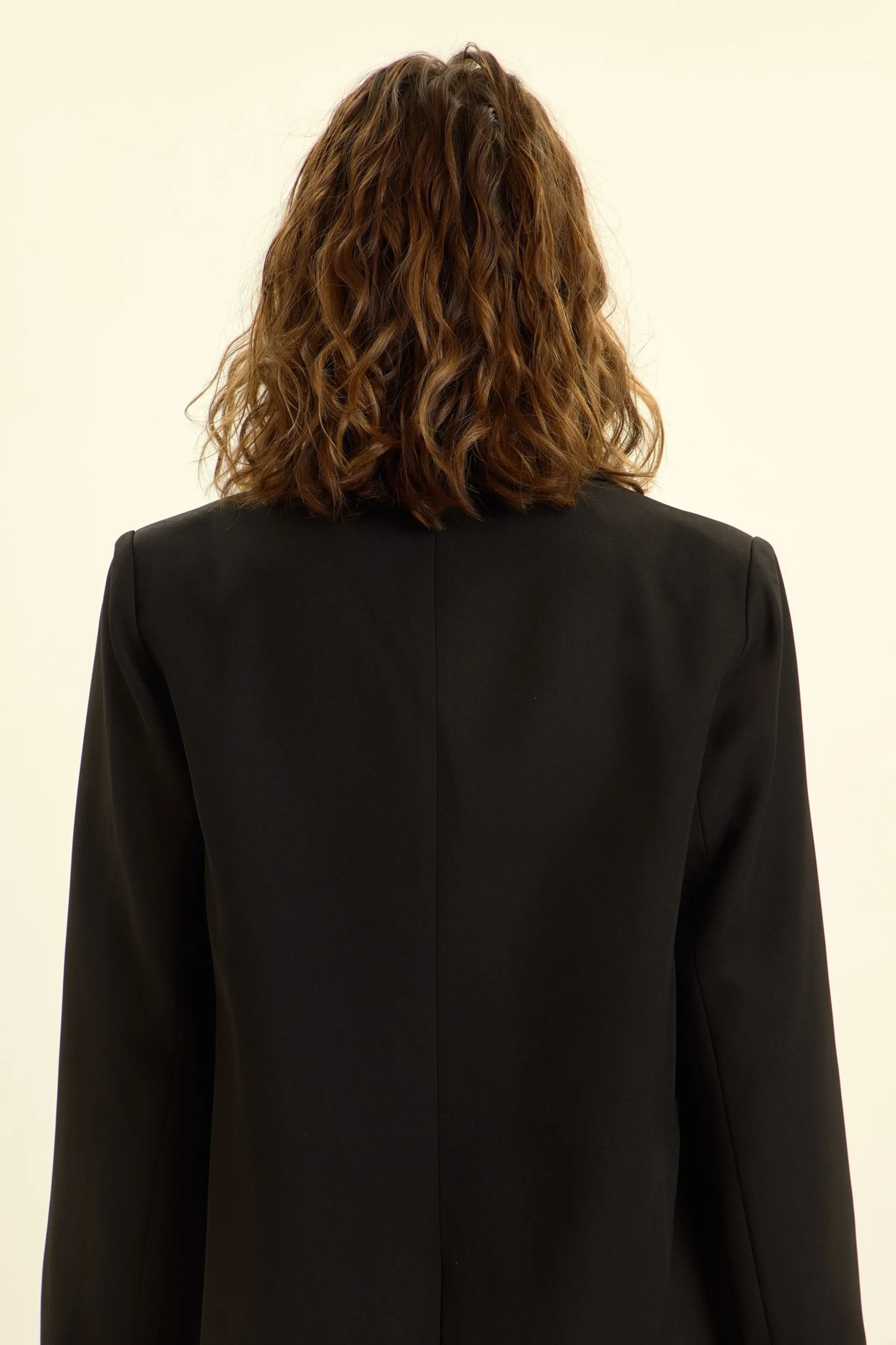 Жакет черный для женщин 46263-1 64