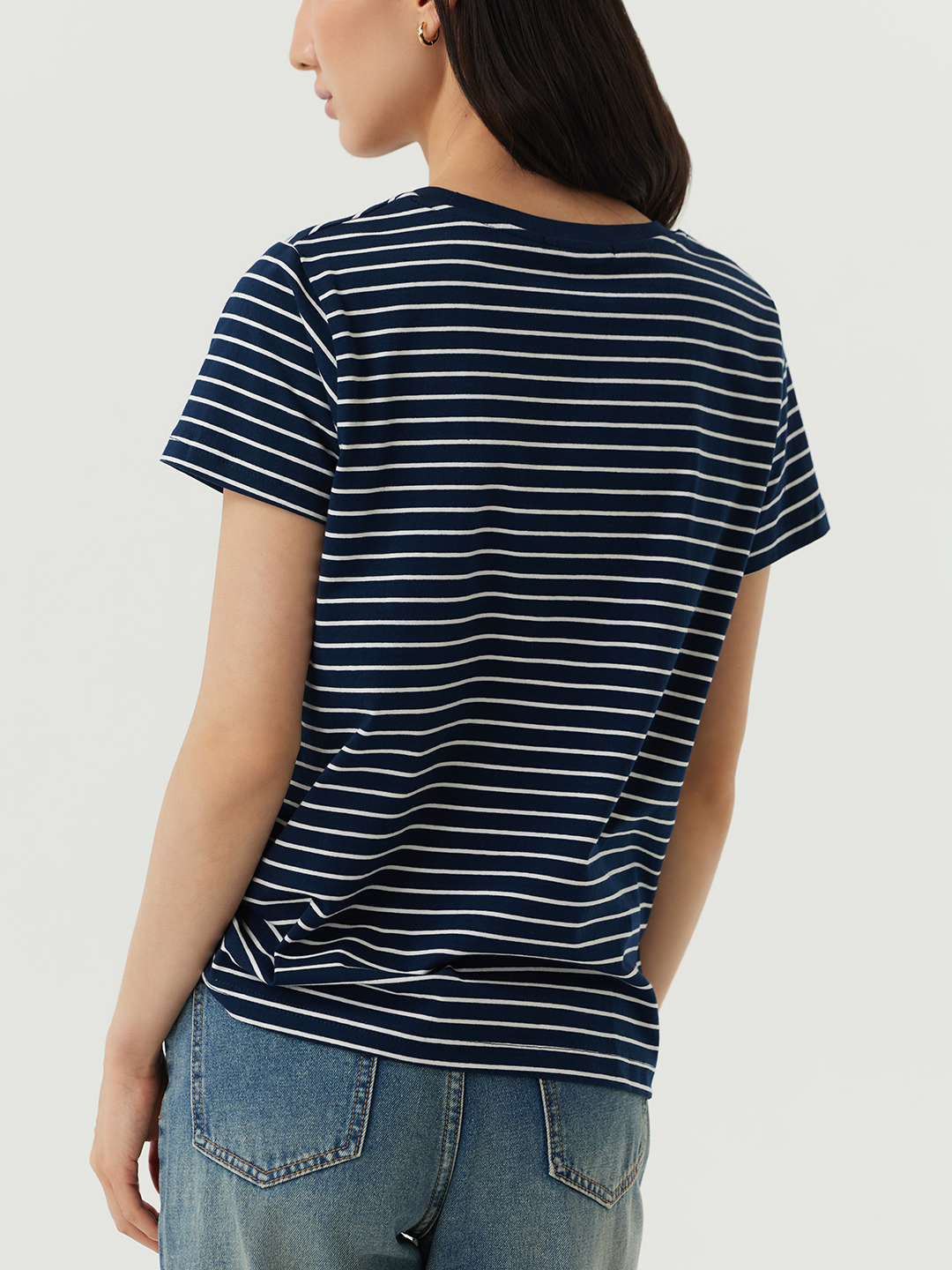 Футболка бело-синяя полоска для женщин 48279-48 67