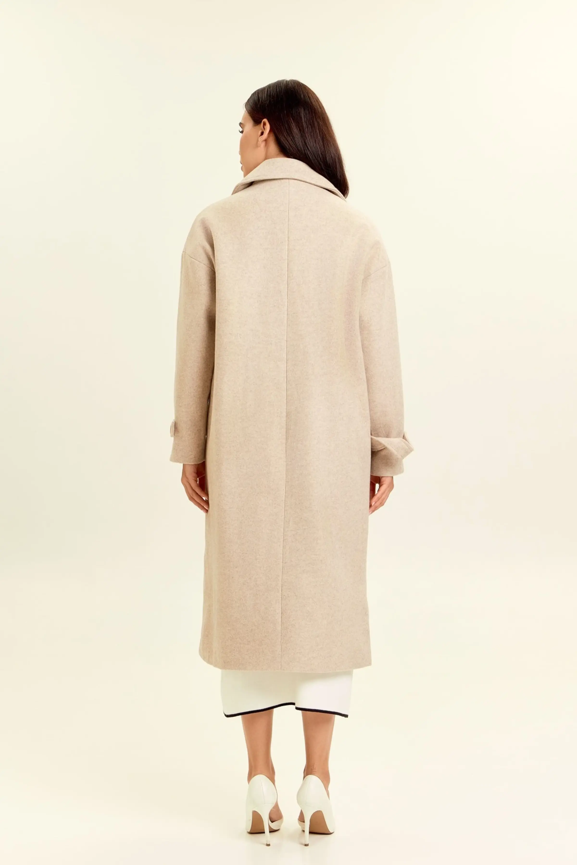 Пальто бежевый для женщин 47112-15 53