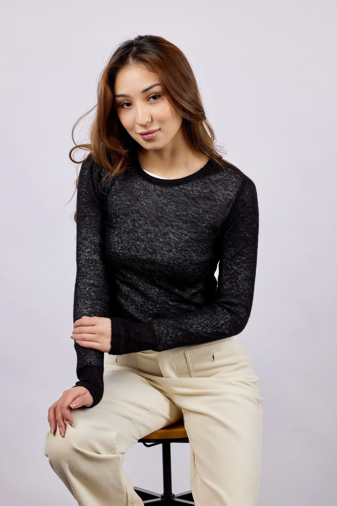 Джемпер черный для женщин 43148-1 60