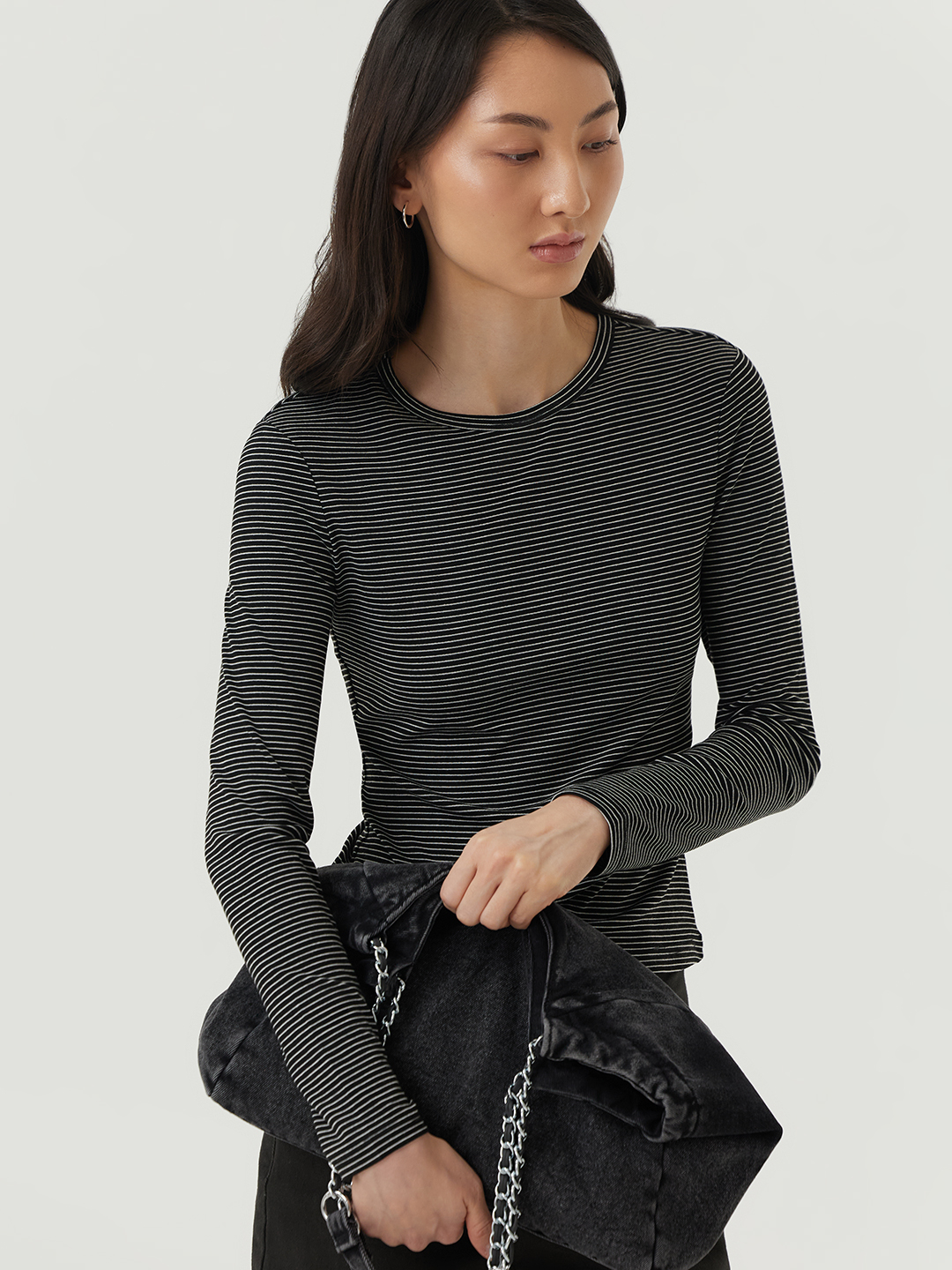Лонгслив черно-белая полоска для женщин 48191-75 59