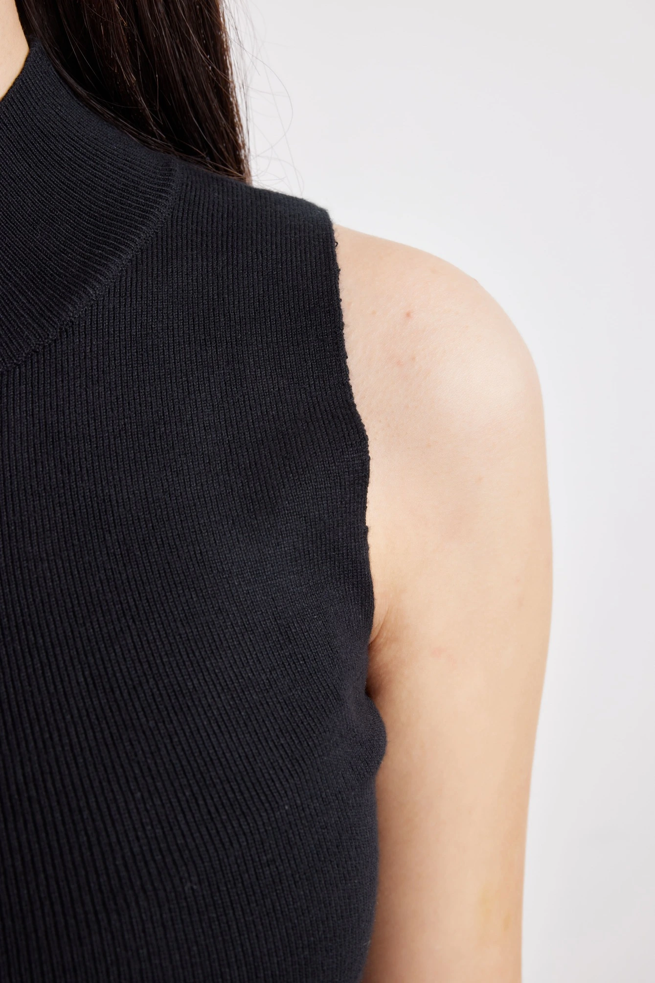 Топ черный для женщин 42102-1 46