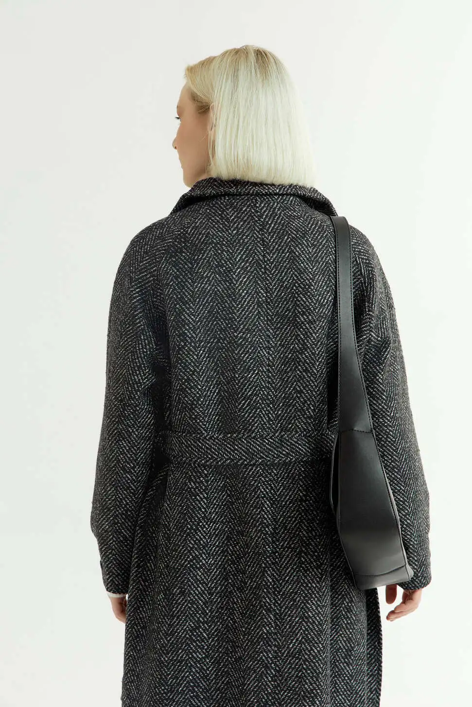 Пальто черно-белая полоска для женщин 43419-75 53