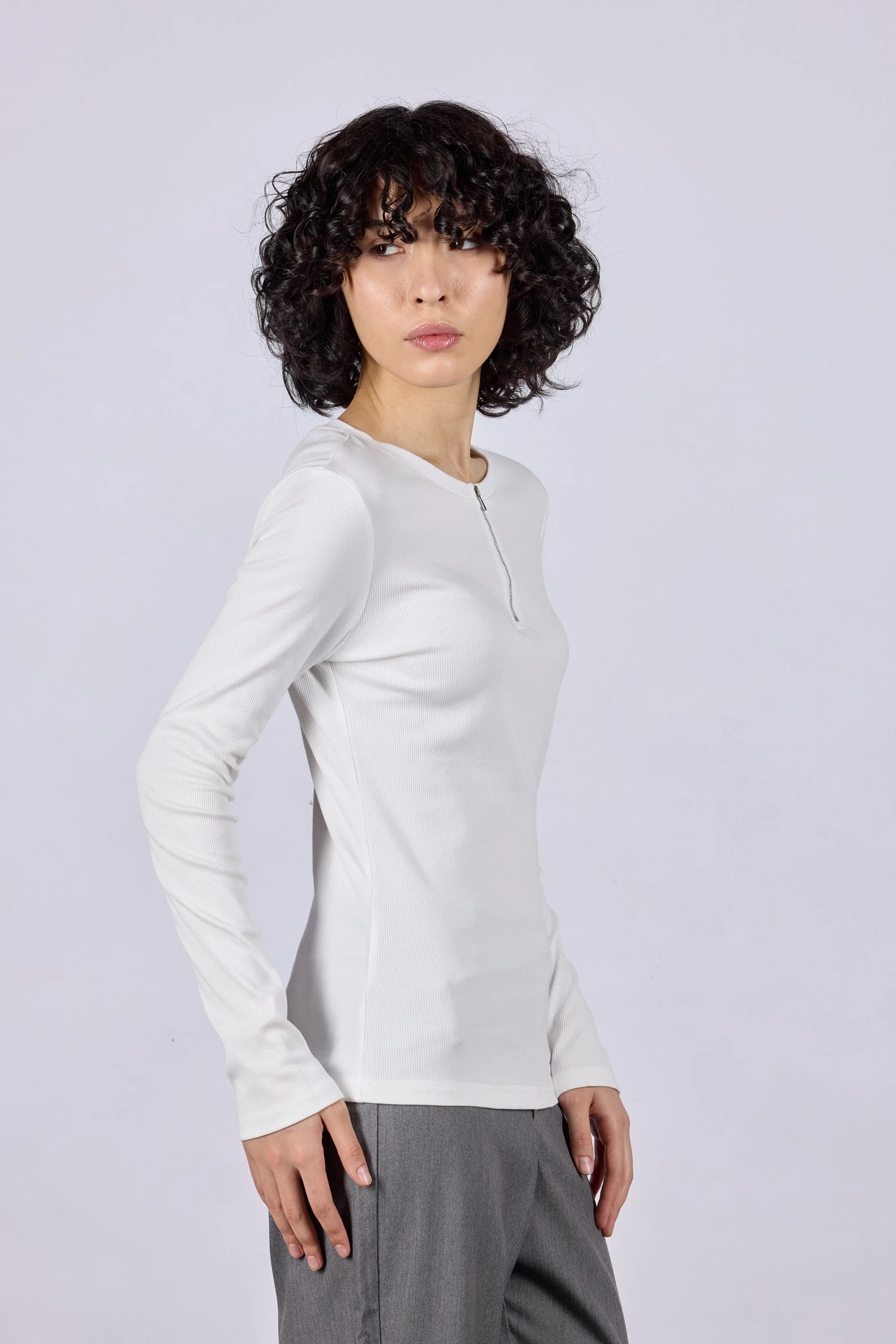 Лонгслив белый для женщин 44143-4 59