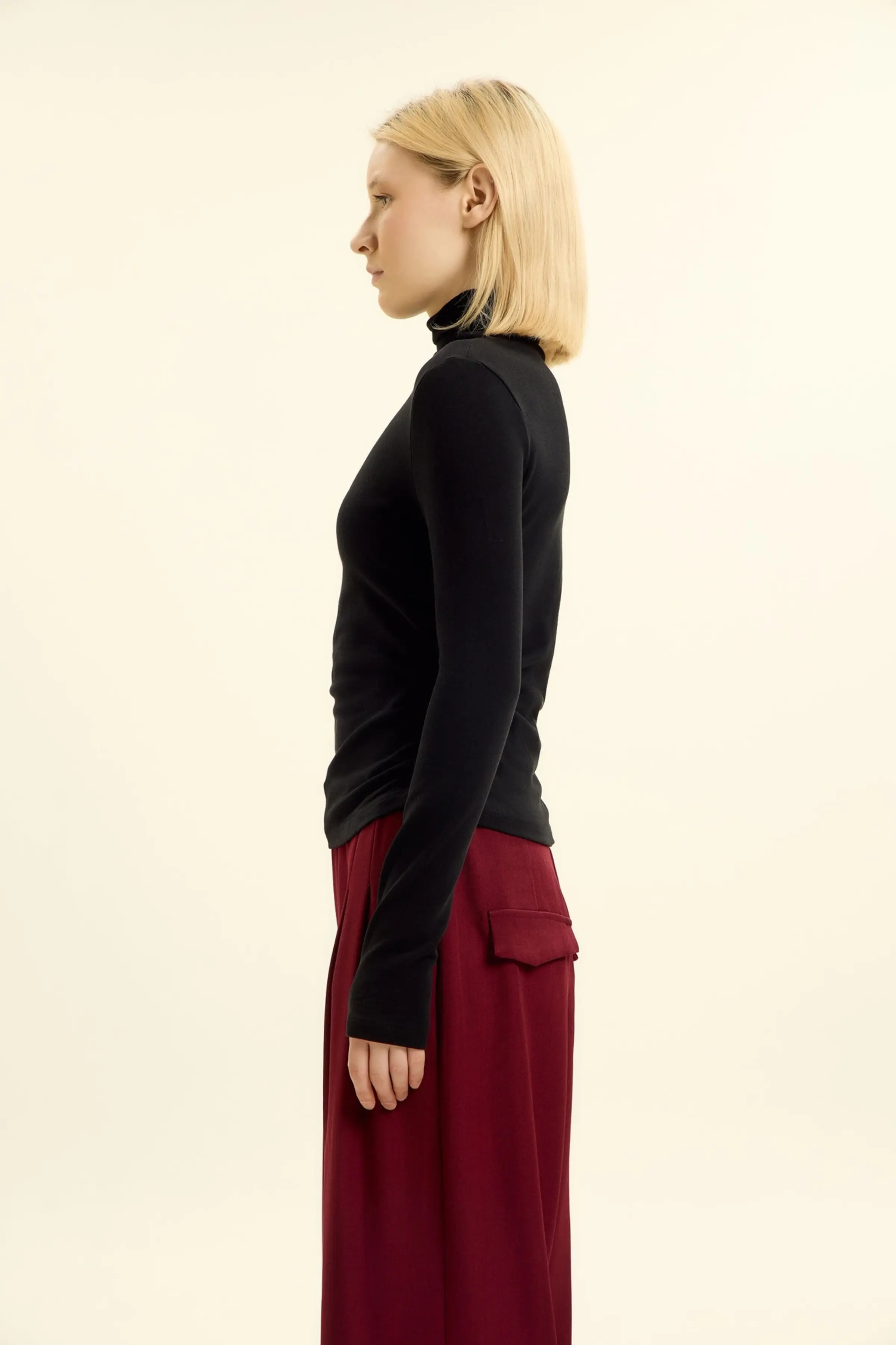 Лонгслив черный для женщин 46247-1 59