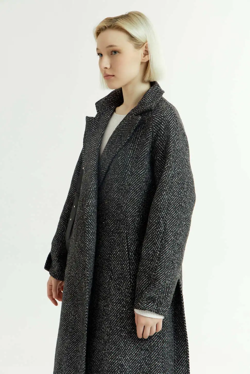 Пальто черно-белая полоска для женщин 43419-75 53