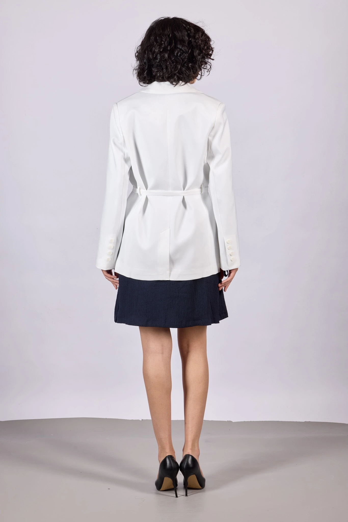 Жакет белый для женщин 44131-4 64