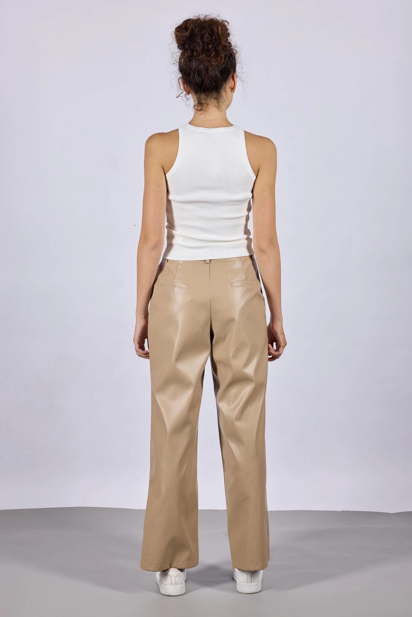 Топ белый для женщин 44112-4 46