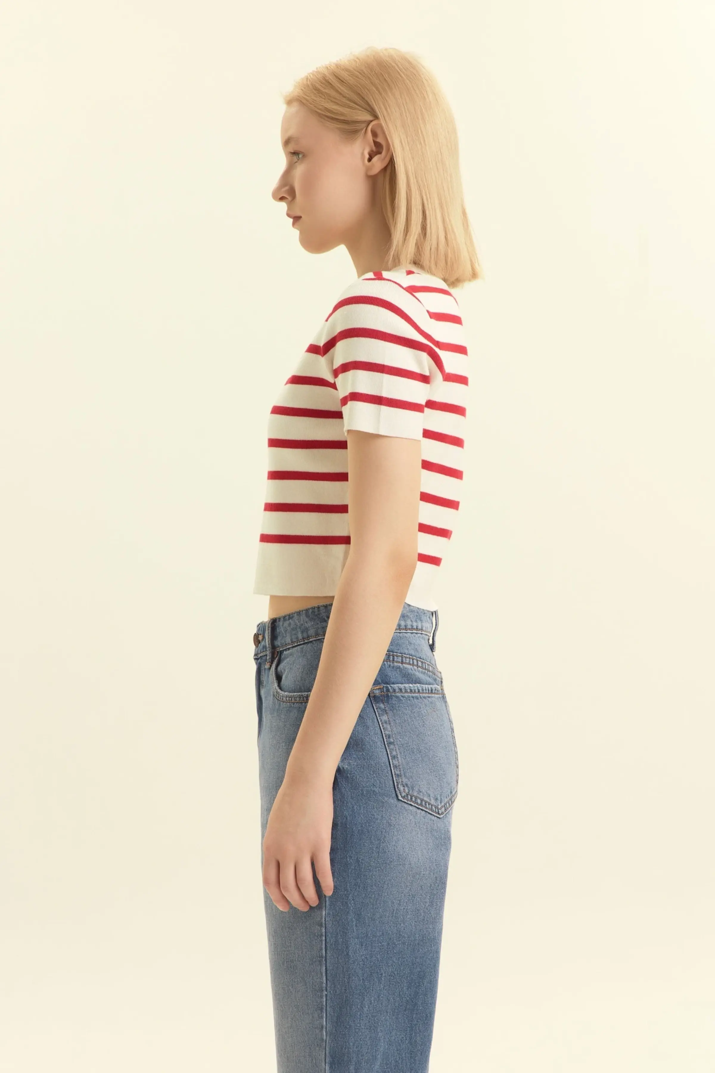 Джемпер бело-красная полоска для женщин 46342-50 60